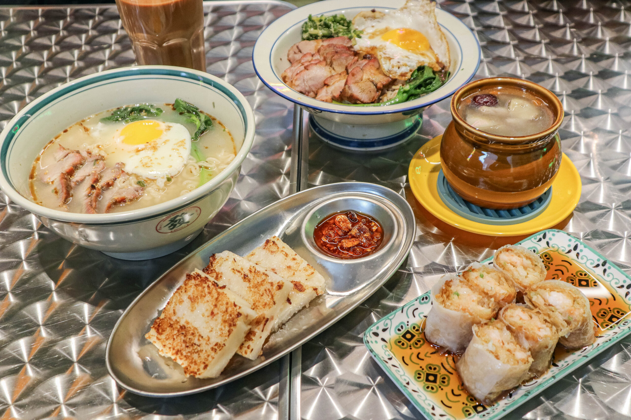 三灣仔冰室-網評超道地的港點!平日用餐依舊客滿,港式復古懷舊的港飲料理店/鄰近藝文特區 @靜兒貪吃遊玩愛分享 三灣仔冰室-網評超道地的港點!平日用餐依舊客滿,港式復古懷舊的港飲料理店/鄰近藝文特區 @靜兒貪吃遊玩愛分享