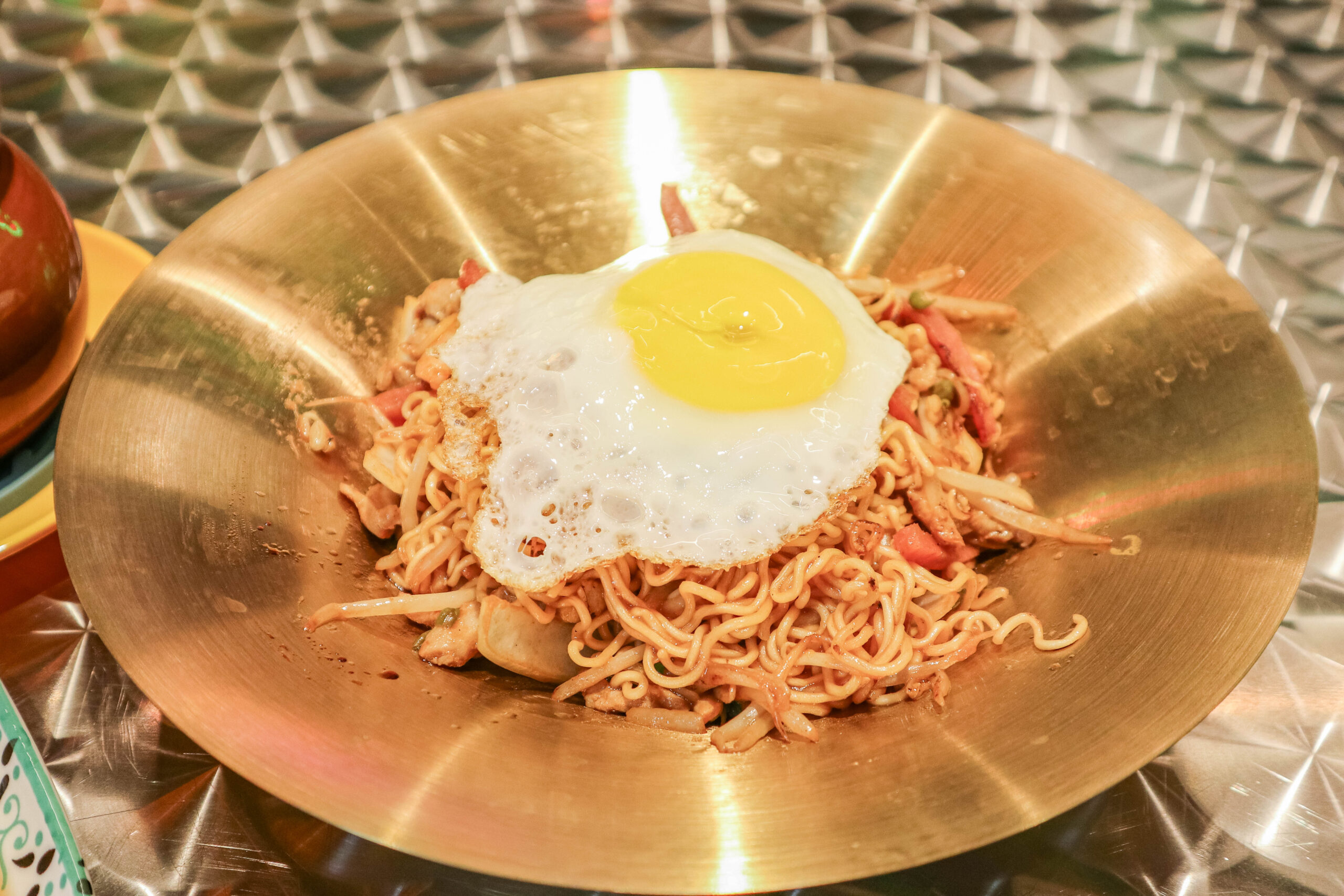 三灣仔冰室-網評超道地的港點!平日用餐依舊客滿,港式復古懷舊的港飲料理店/鄰近藝文特區 @靜兒貪吃遊玩愛分享 三灣仔冰室-網評超道地的港點!平日用餐依舊客滿,港式復古懷舊的港飲料理店/鄰近藝文特區 @靜兒貪吃遊玩愛分享