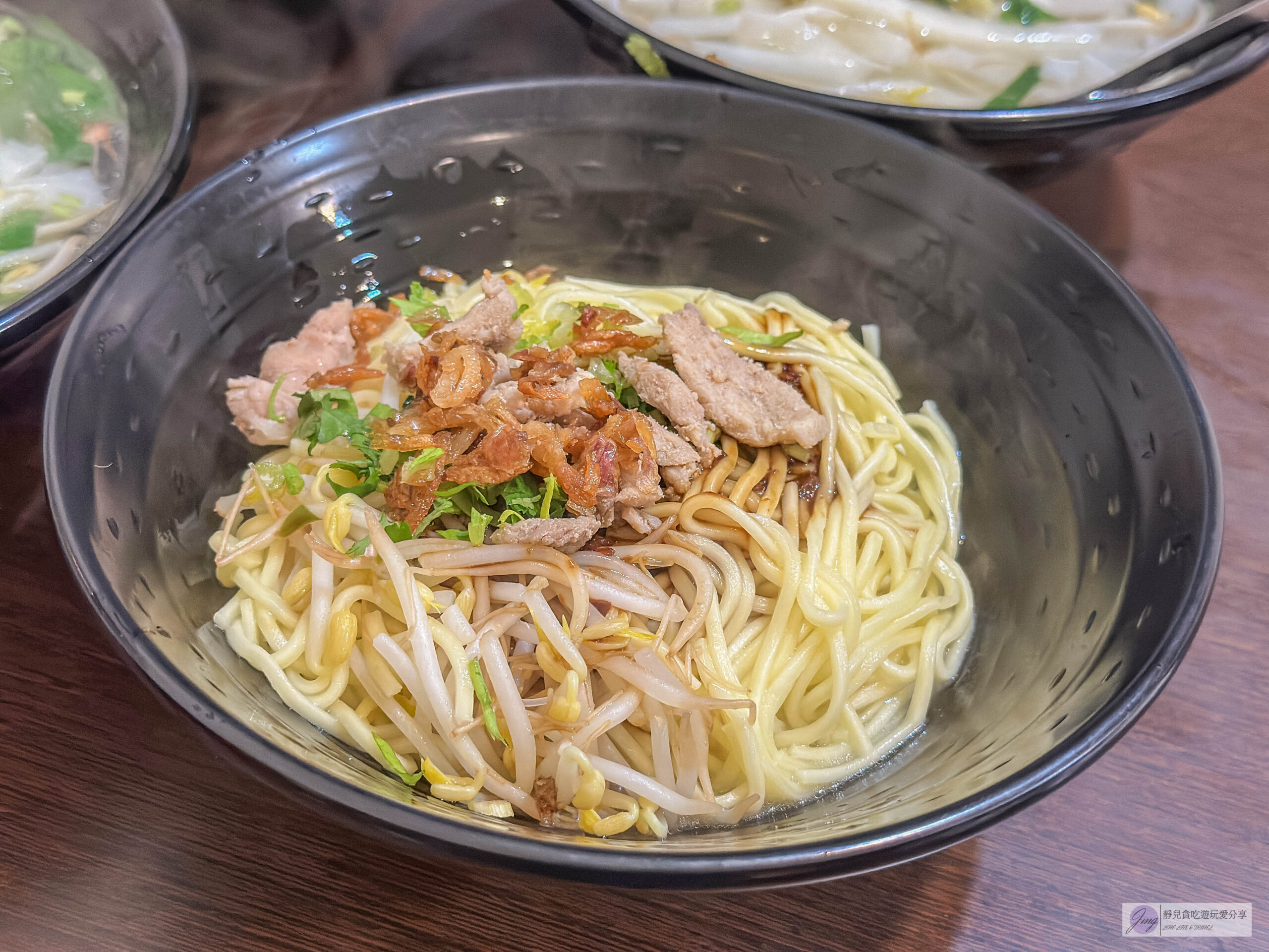 葉媽媽客家湯圓-在地人氣排隊店！家常客家小炒料理，湯粄條、炒山豬肉都不錯/內灣老街美食 @靜兒貪吃遊玩愛分享