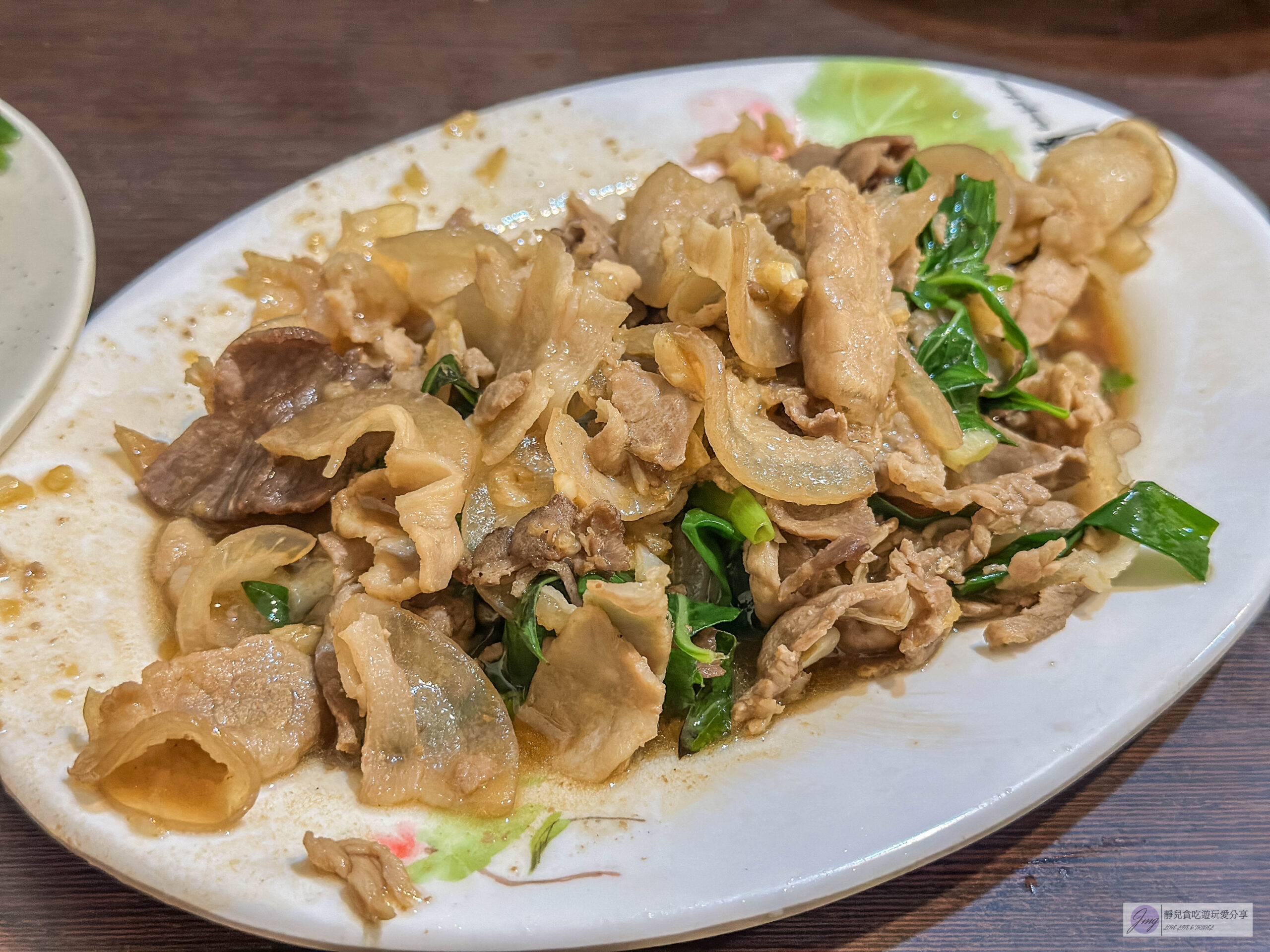 葉媽媽客家湯圓-在地人氣排隊店！家常客家小炒料理，湯粄條、炒山豬肉都不錯/內灣老街美食 @靜兒貪吃遊玩愛分享