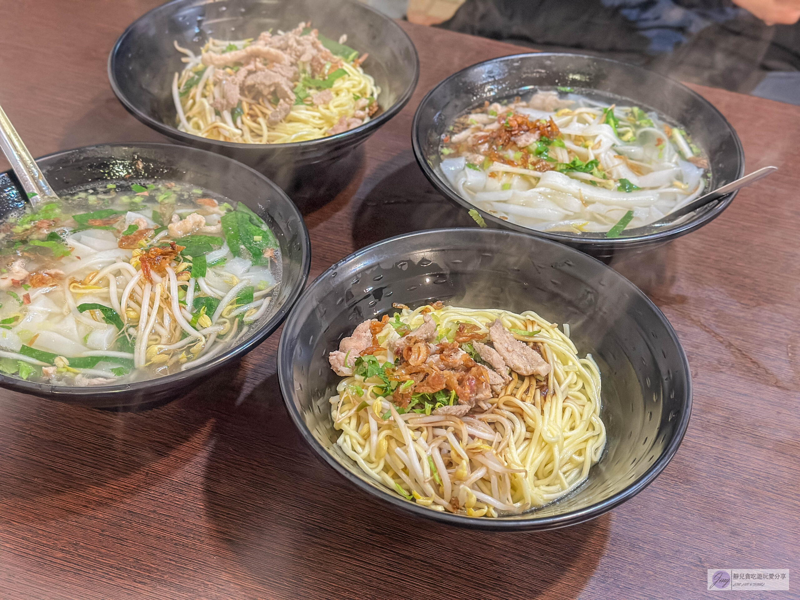 葉媽媽客家湯圓-在地人氣排隊店！家常客家小炒料理，湯粄條、炒山豬肉都不錯/內灣老街美食 @靜兒貪吃遊玩愛分享