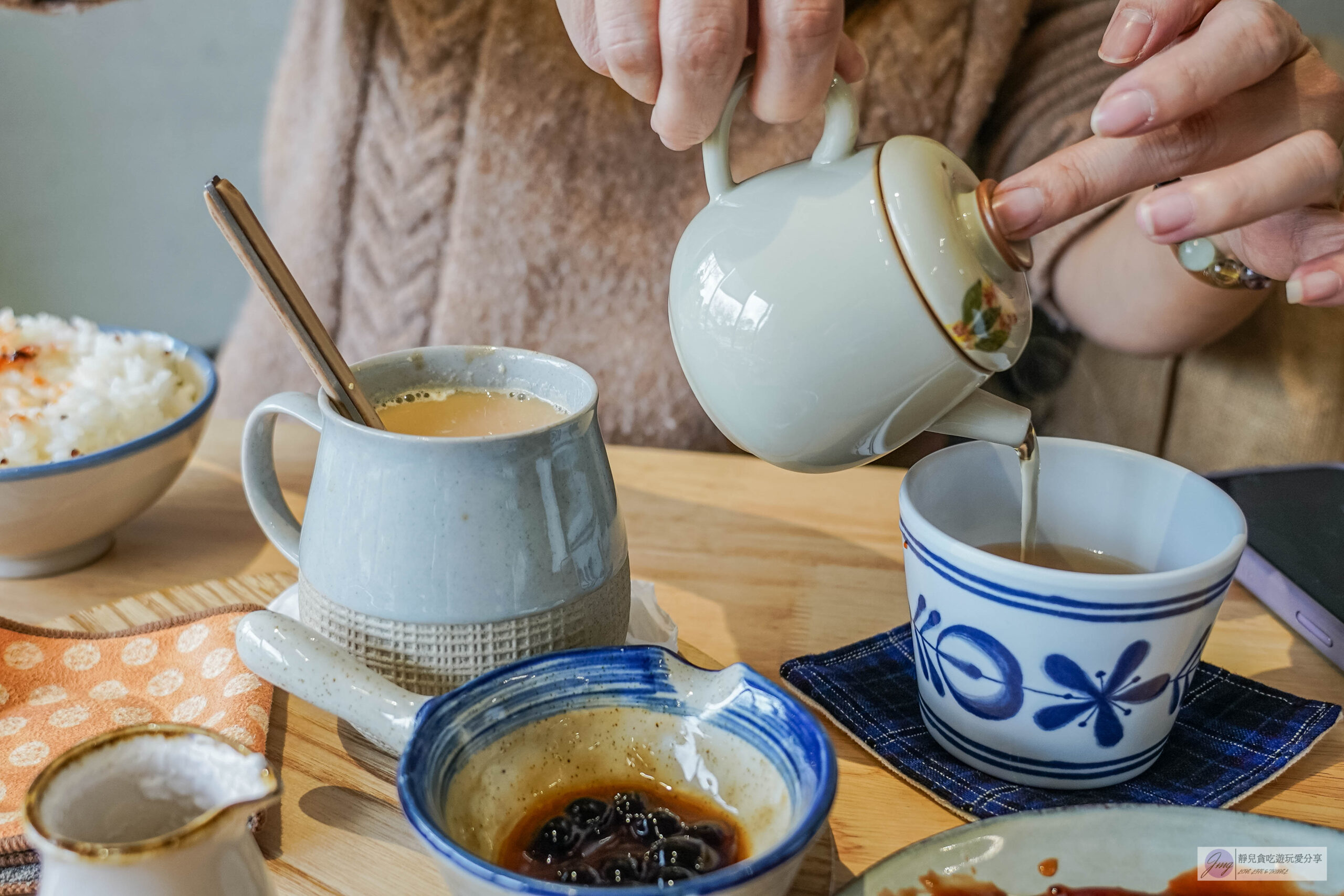 稻吃甘鷓-在地人氣客家創意料理！低調隱密平日用餐人潮依舊多，2人也能吃的客家精緻合菜，親子友善餐廳 @靜兒貪吃遊玩愛分享