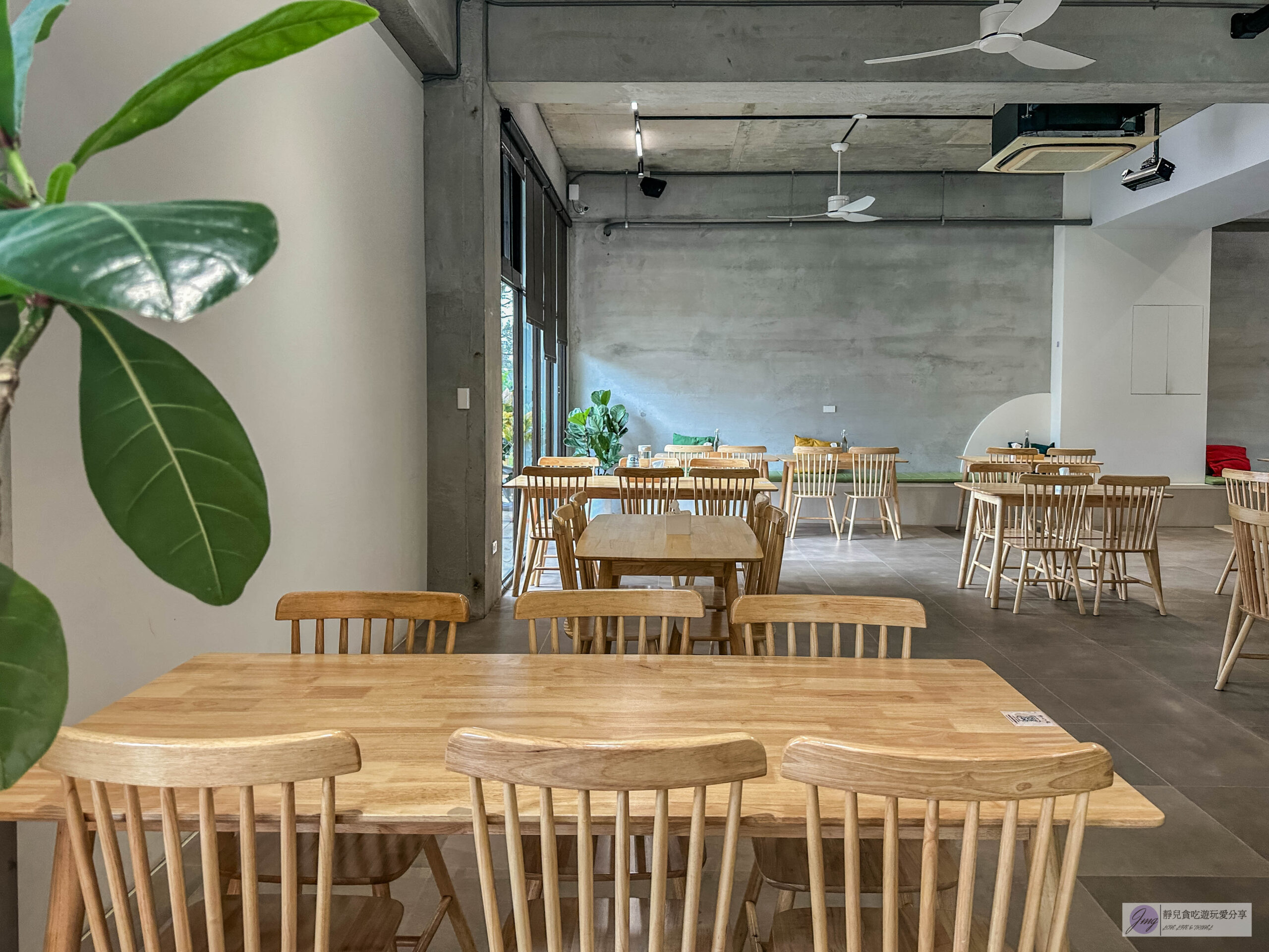 稻吃甘鷓-在地人氣客家創意料理！低調隱密平日用餐人潮依舊多，2人也能吃的客家精緻合菜，親子友善餐廳 @靜兒貪吃遊玩愛分享