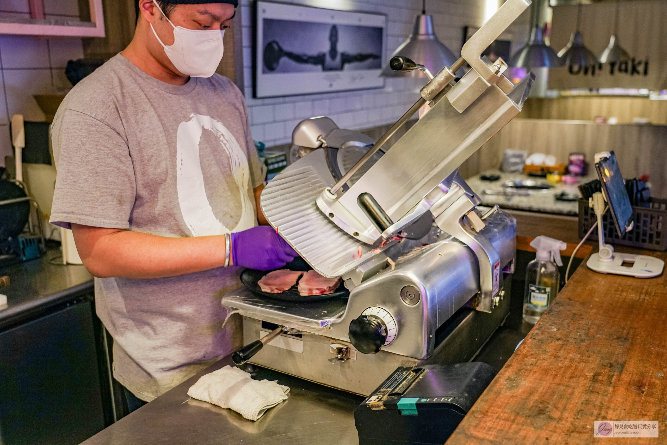 Oh ! Yaki 精緻燒肉吃到飽中壢店-599燒肉吃到飽！多達80道食材可選，超厚實牛排，搭配生菜泡菜起司DIY三種吃法/鄰近中壢中正公園 @靜兒貪吃遊玩愛分享