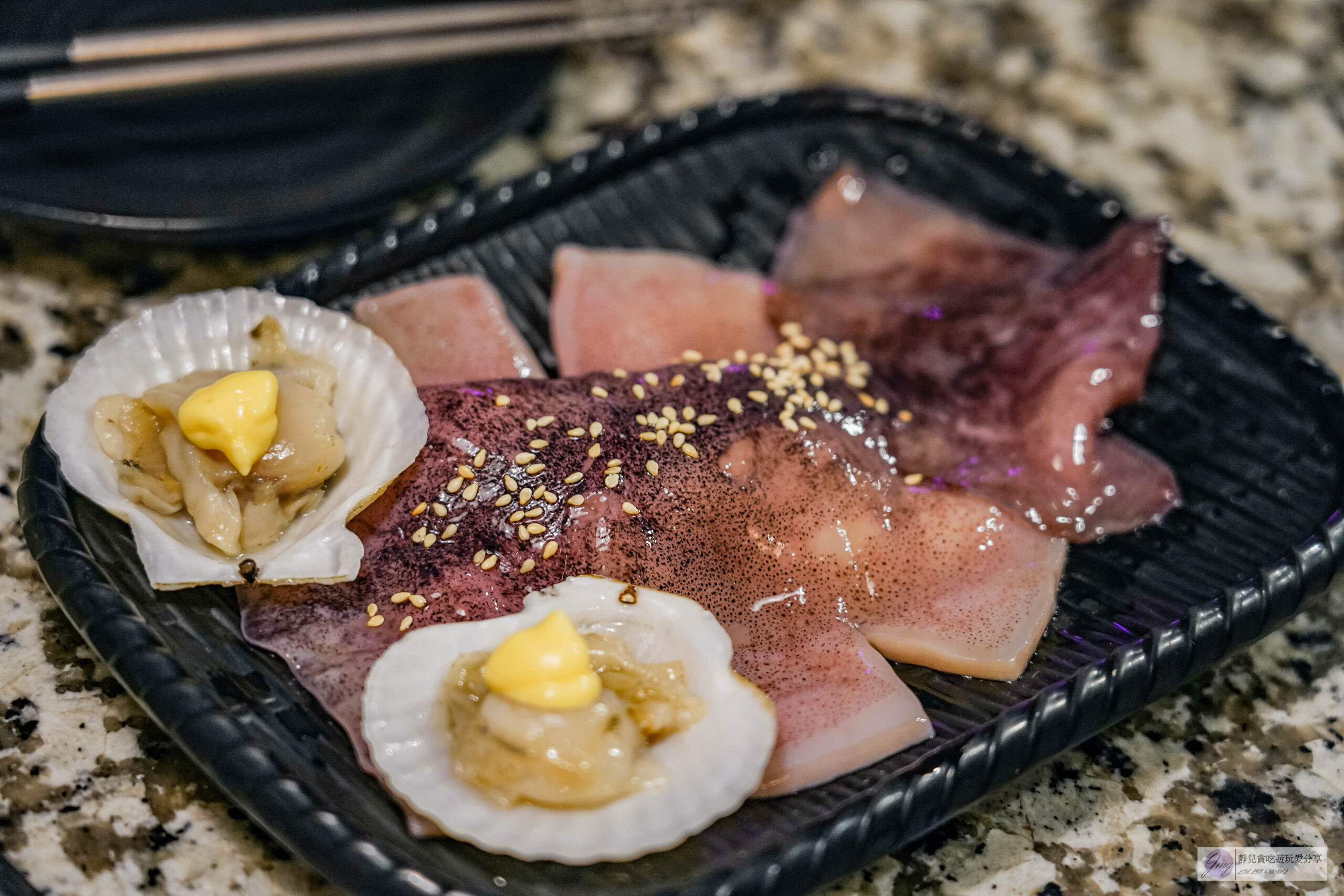 Oh ! Yaki 精緻燒肉吃到飽中壢店-599燒肉吃到飽！多達80道食材可選，超厚實牛排，搭配生菜泡菜起司DIY三種吃法/鄰近中壢中正公園 @靜兒貪吃遊玩愛分享