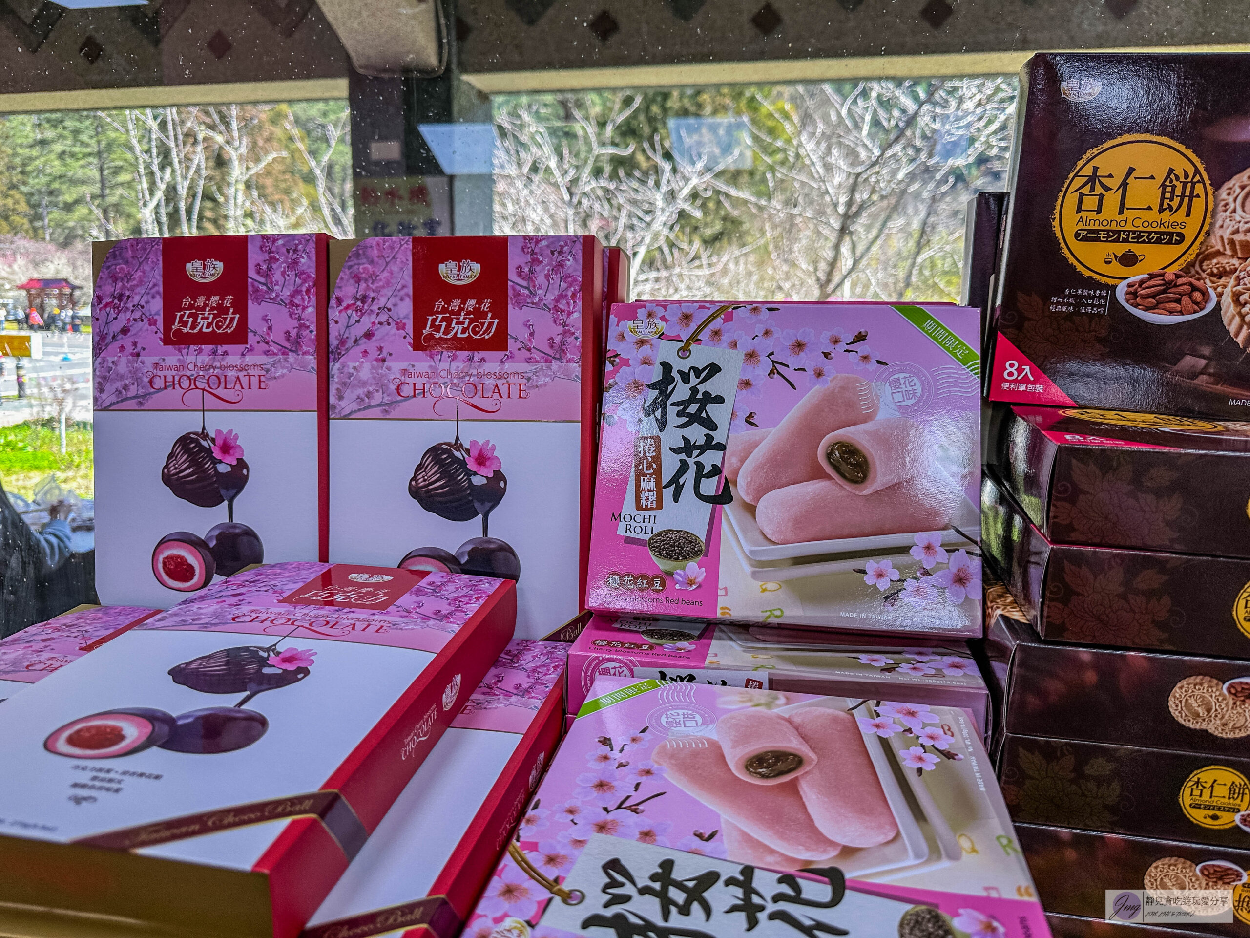 武陵農場-漫天粉櫻美景！多達20品種櫻花綻放的仙境粉紅森林，武陵賞櫻花季、門票、交通攻略 @靜兒貪吃遊玩愛分享
