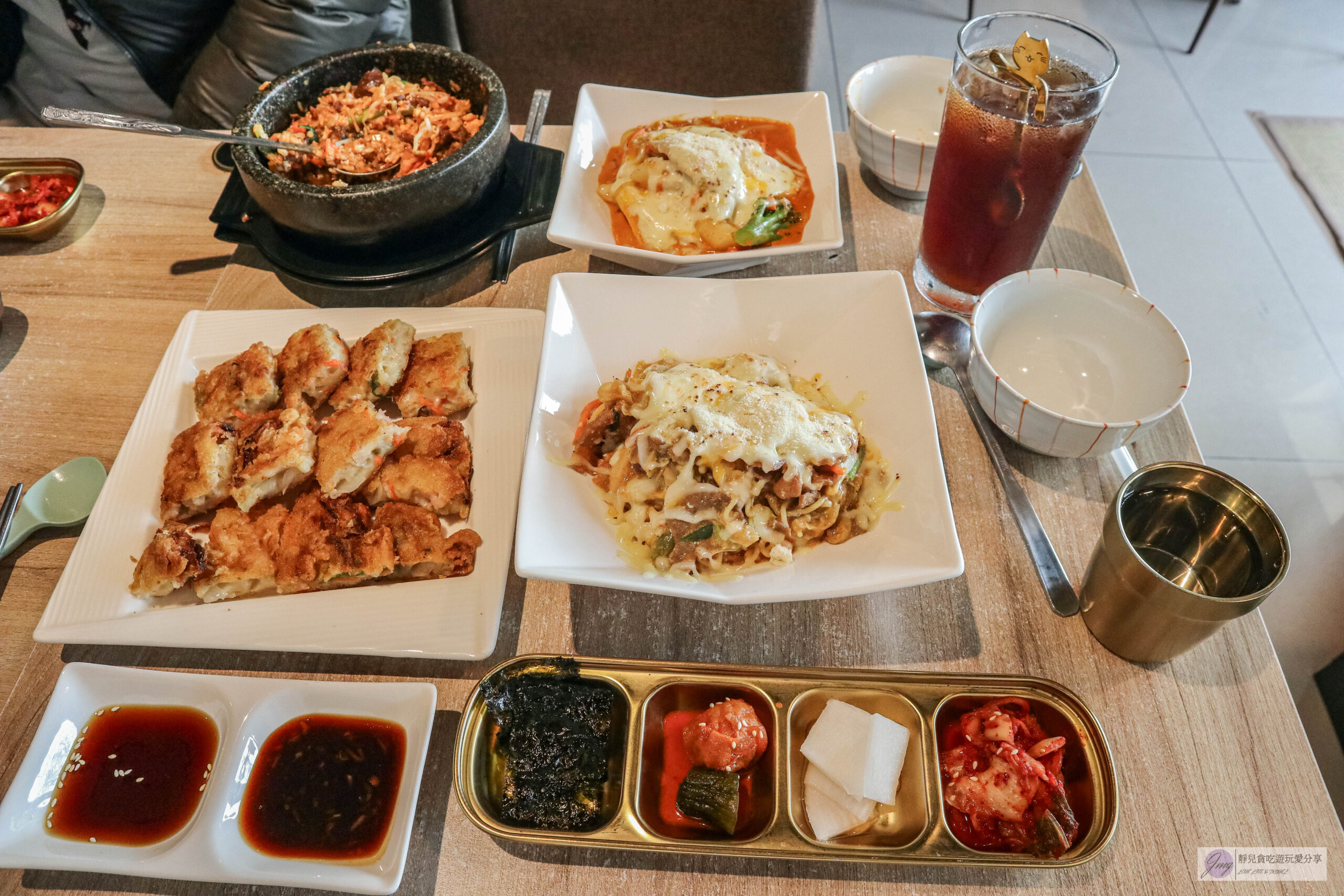 韓手作-在地老饕人氣店！高CP值平價韓式料理，免費湯、飯、檸檬水無限續/鄰近雲科大 @靜兒貪吃遊玩愛分享