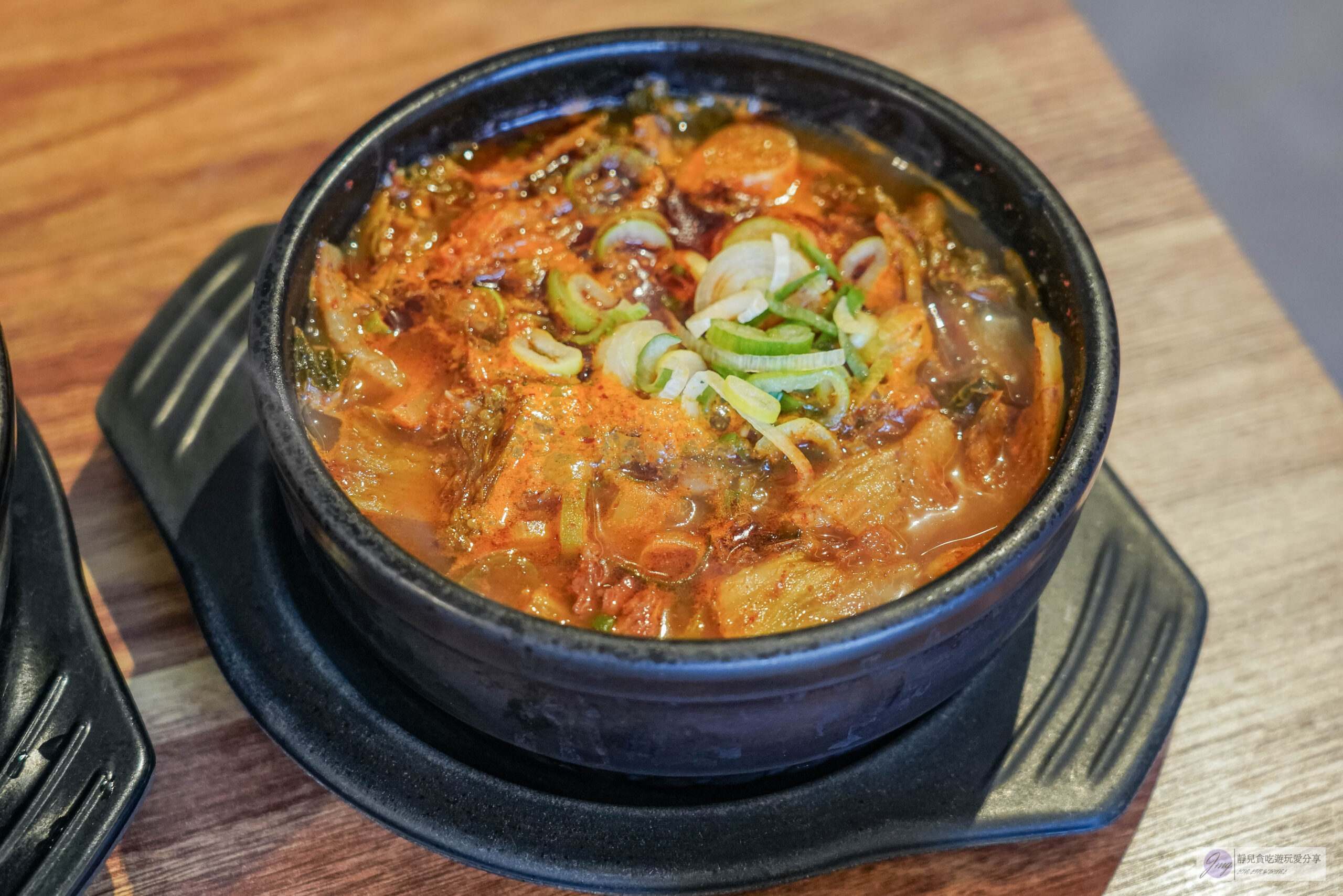 韓國首爾-3일한우국밥-24小時營業的韓牛湯飯!熬煮3日的牛骨湯底,紅燒辣排骨超入味/鄰近弘大站 @靜兒貪吃遊玩愛分享 韓國首爾-3일한우국밥-24小時營業的韓牛湯飯!熬煮3日的牛骨湯底,紅燒辣排骨超入味/鄰近弘大站 @靜兒貪吃遊玩愛分享