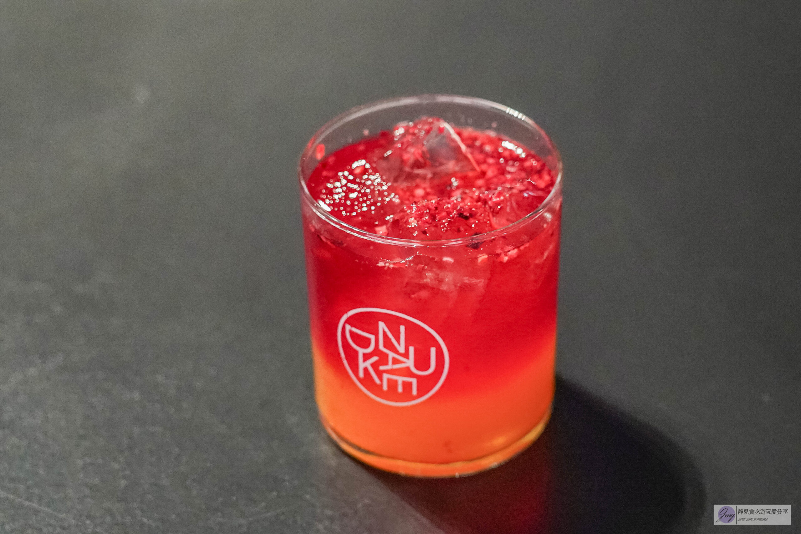 韓國首爾-NUDAKE 聖水本店-超夯的爆漿抹茶熔岩可頌！暗黑簡約風格藝術咖啡廳 @靜兒貪吃遊玩愛分享