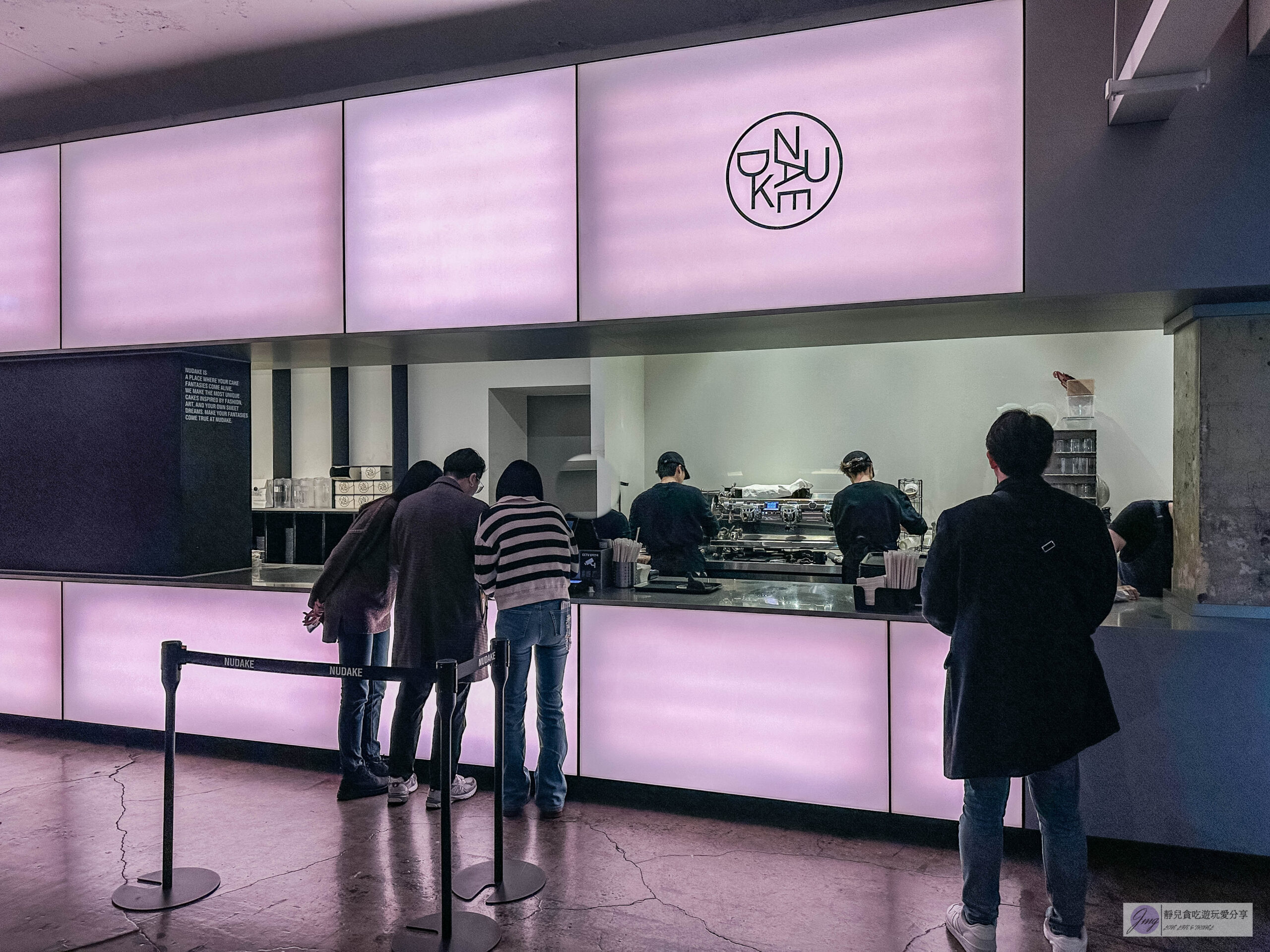韓國首爾-NUDAKE 聖水本店-超夯的爆漿抹茶熔岩可頌！暗黑簡約風格藝術咖啡廳 @靜兒貪吃遊玩愛分享