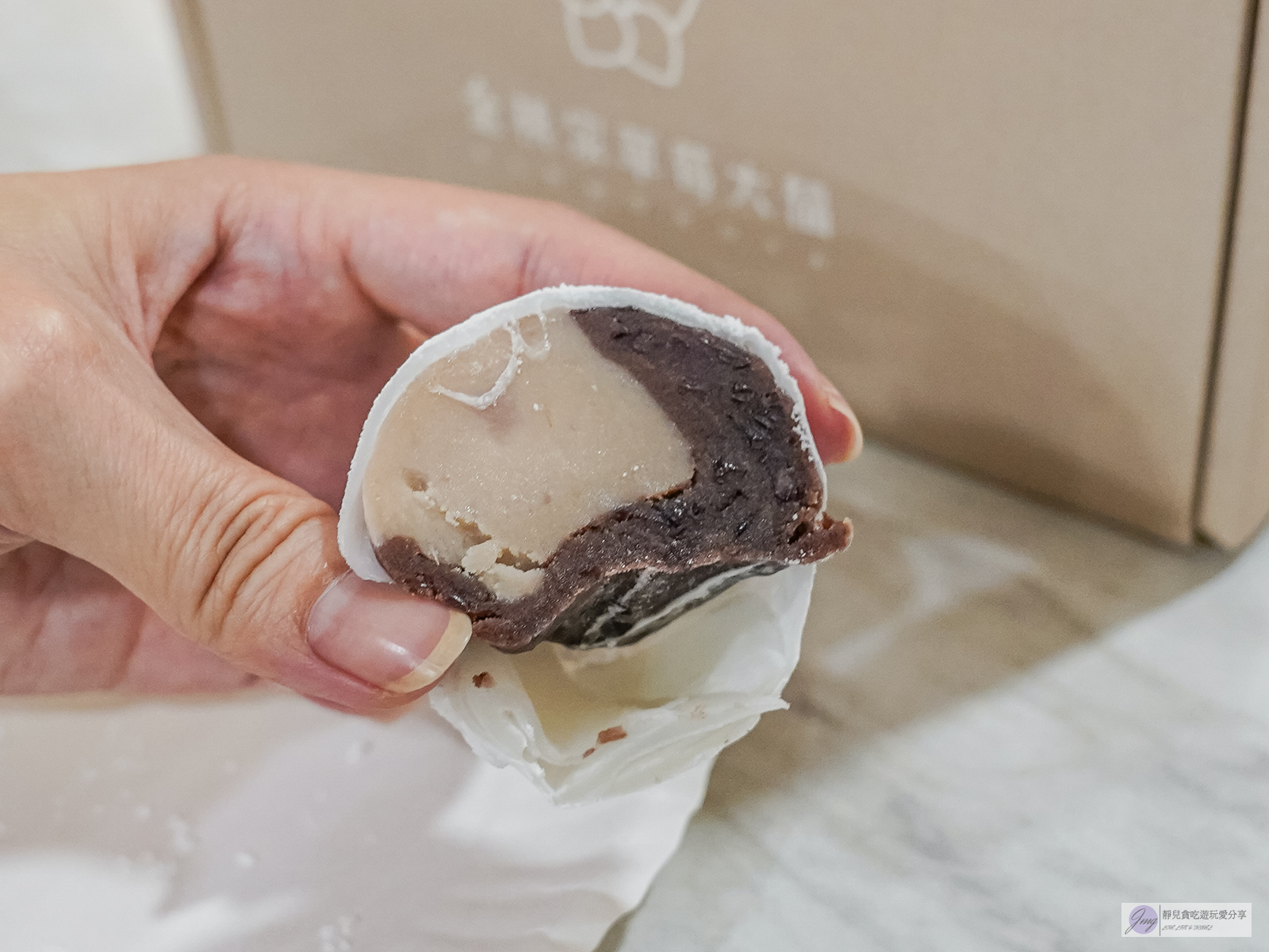 金桃家草莓大福2号店-在地人氣日式大福！皮薄餡多不預訂吃不到草莓大福，芋頭控必點，栗子芋頭口味超推/鄰近神農老街 @靜兒貪吃遊玩愛分享