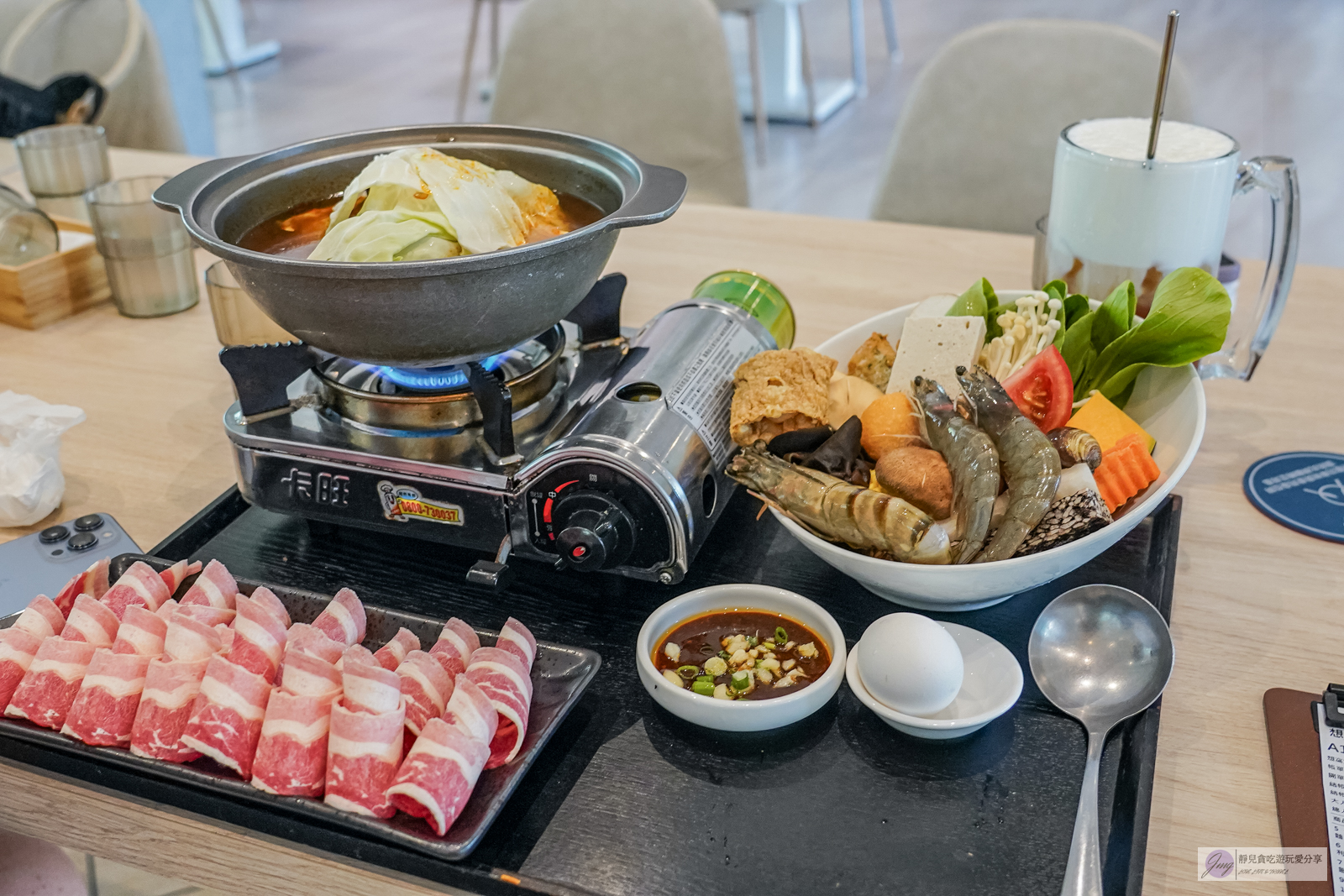 想窩11餐旅館-佔地300坪大草坪!沙坑、大型溜滑梯、球池通通有,用一餐完整天超強放電親子餐廳/鄰近弘光科技大學 @靜兒貪吃遊玩愛分享 想窩11餐旅館-佔地300坪大草坪!沙坑、大型溜滑梯、球池通通有,用一餐完整天超強放電親子餐廳/鄰近弘光科技大學 @靜兒貪吃遊玩愛分享