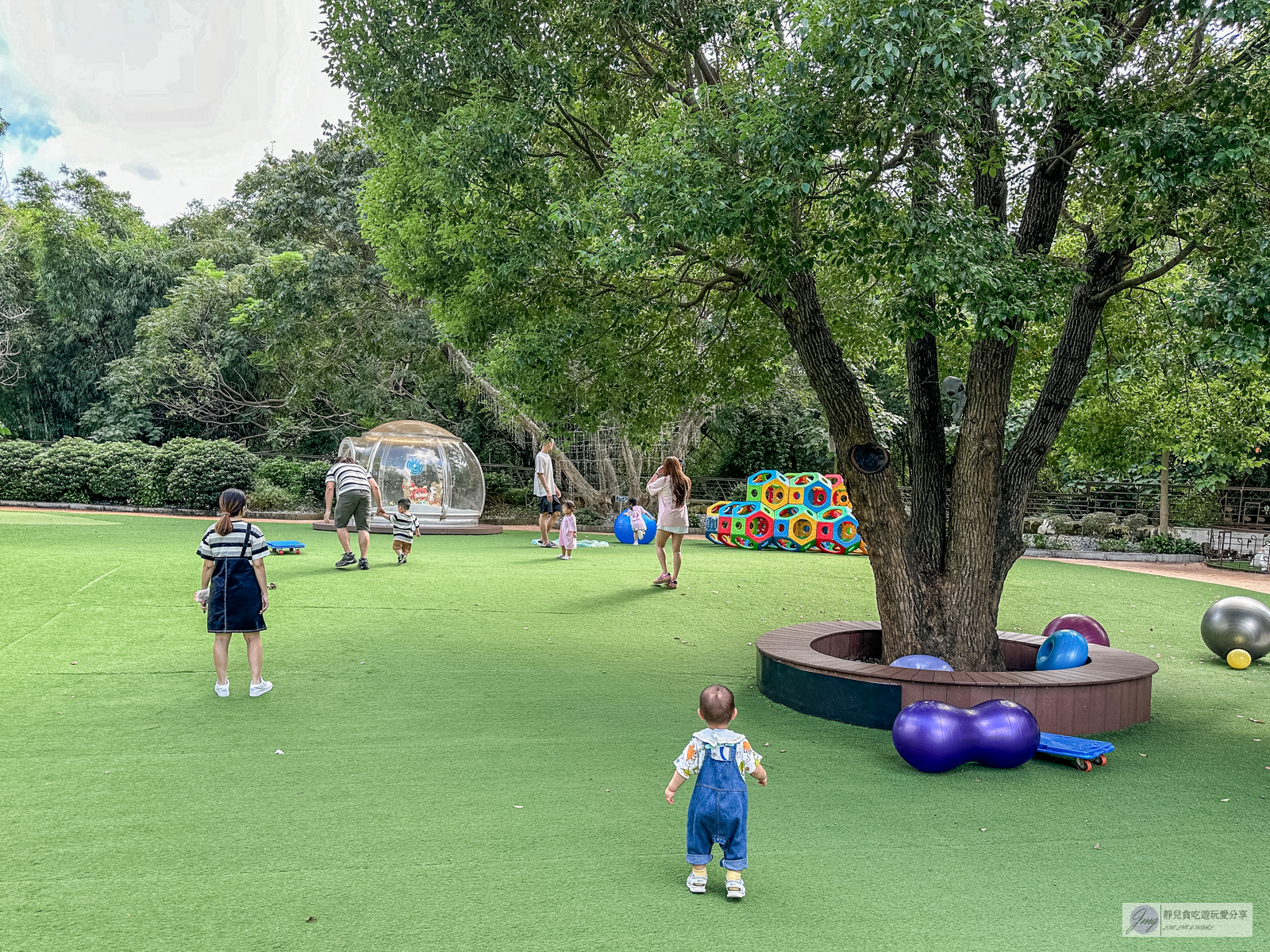 想窩11餐旅館-佔地300坪大草坪!沙坑、大型溜滑梯、球池通通有,用一餐完整天超強放電親子餐廳/鄰近弘光科技大學 @靜兒貪吃遊玩愛分享 想窩11餐旅館-佔地300坪大草坪!沙坑、大型溜滑梯、球池通通有,用一餐完整天超強放電親子餐廳/鄰近弘光科技大學 @靜兒貪吃遊玩愛分享