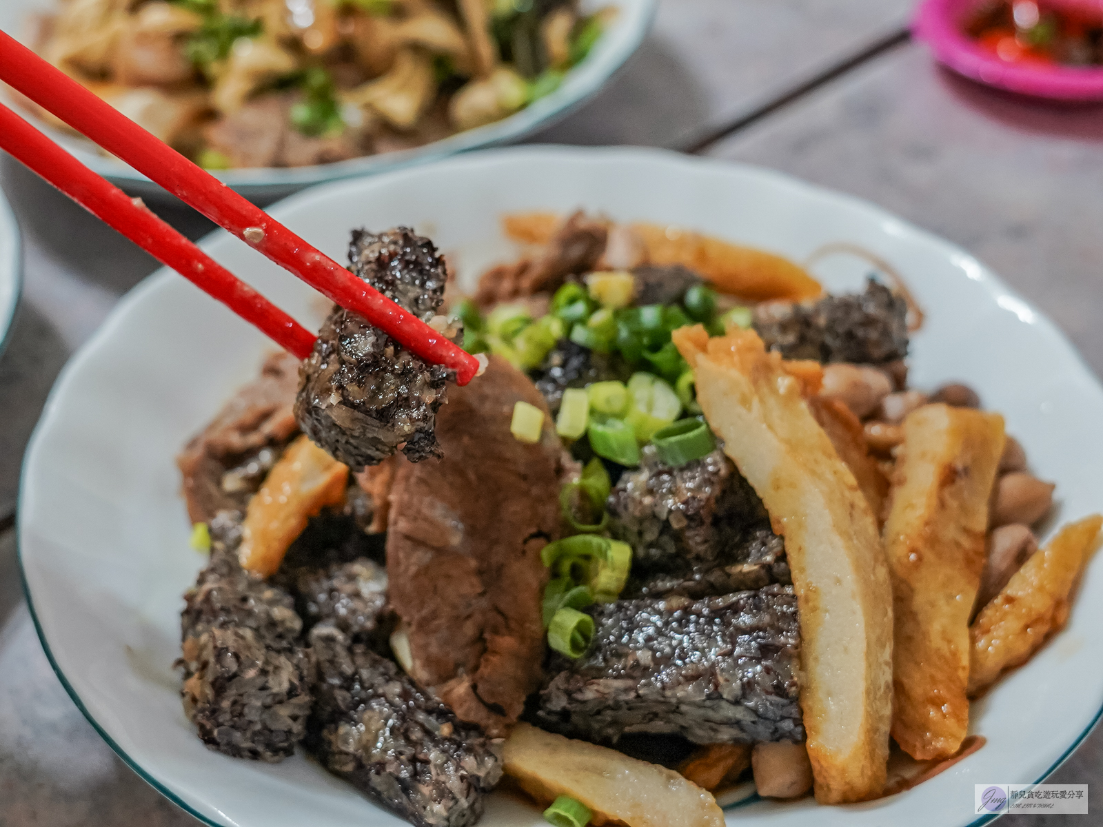 金鳳陽春麵-在地60年老字號!古早味肉燥乾麵加自製辣椒超推,人氣傳統麵店/鄰近金城國中 @靜兒貪吃遊玩愛分享 金鳳陽春麵-在地60年老字號!古早味肉燥乾麵加自製辣椒超推,人氣傳統麵店/鄰近金城國中 @靜兒貪吃遊玩愛分享