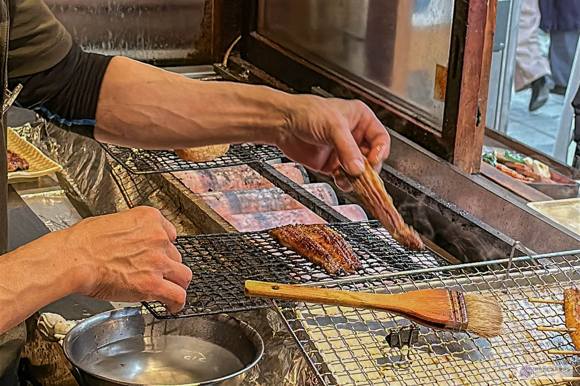 うなぎ 小椋 道後店-傳統醬汁烹製！炭火直烤鰻魚飯、蔬果醬汁醃漬的牛肉蓋飯/道後商店街 @靜兒貪吃遊玩愛分享