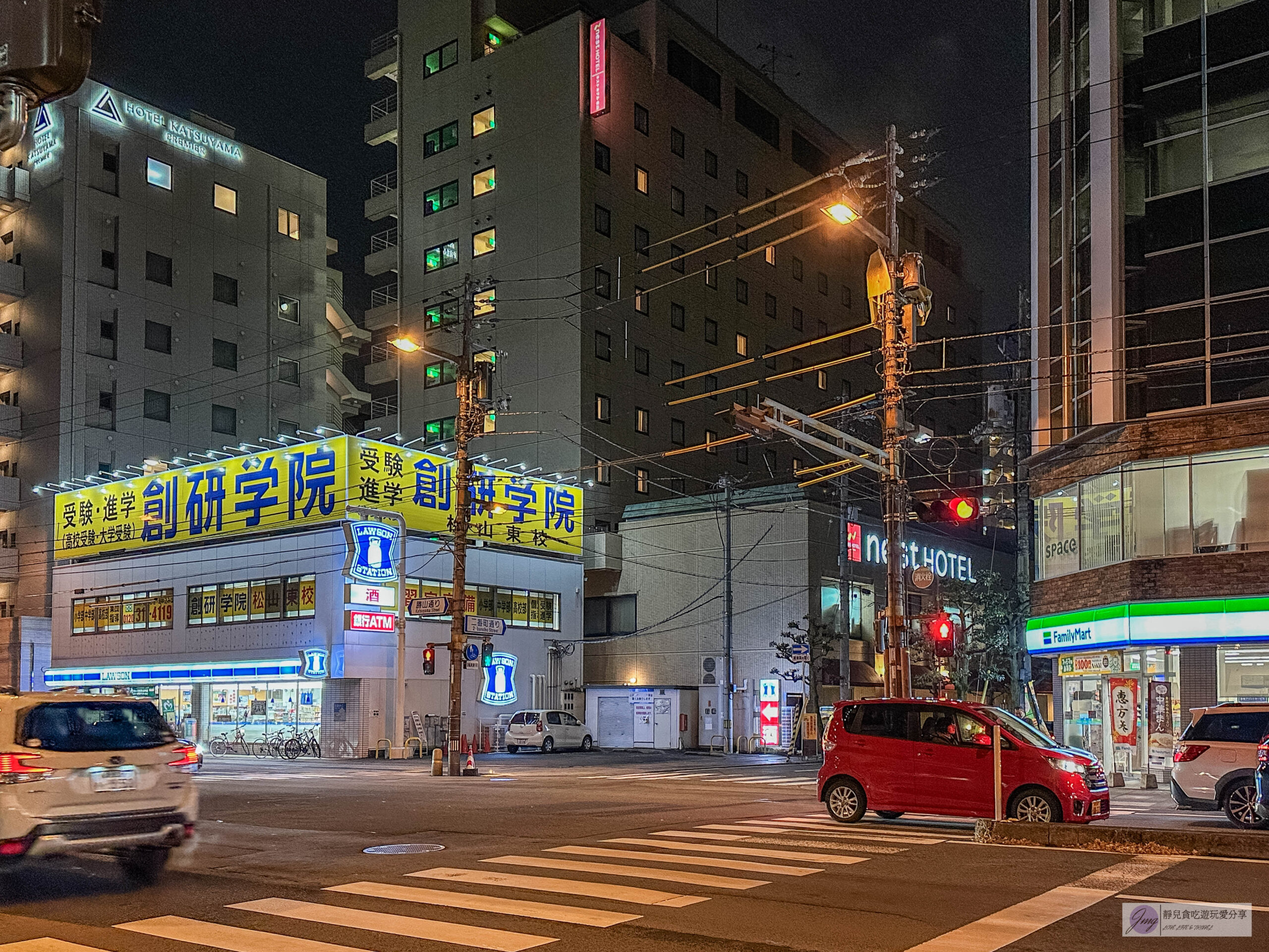 松山NEST飯店-小而巧的三星飯店，一晚不到台幣600元，樓下就有超商超便利/鄰近大街道商店街 @靜兒貪吃遊玩愛分享