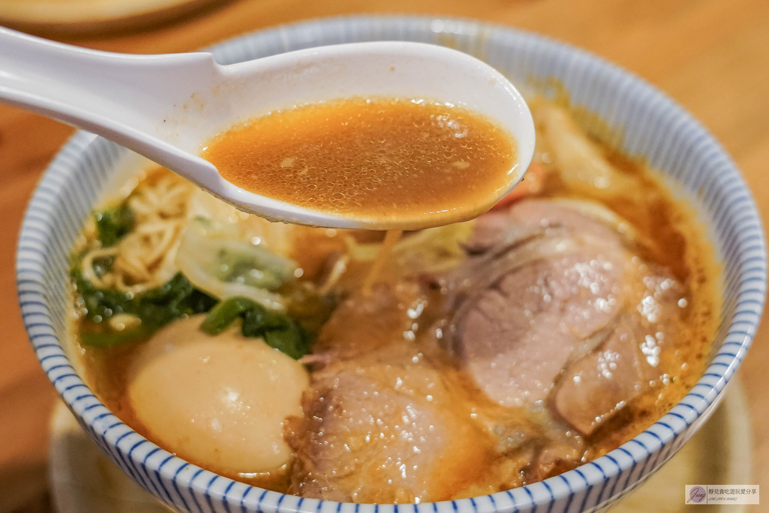 あお．実家和食処-一週只賣4天！早起才吃得到，不到2小時就完售，超濃郁的烤蝦頭濃海老拉麵，在地人氣拉麵推薦/鄰近大檜溪公園 @靜兒貪吃遊玩愛分享