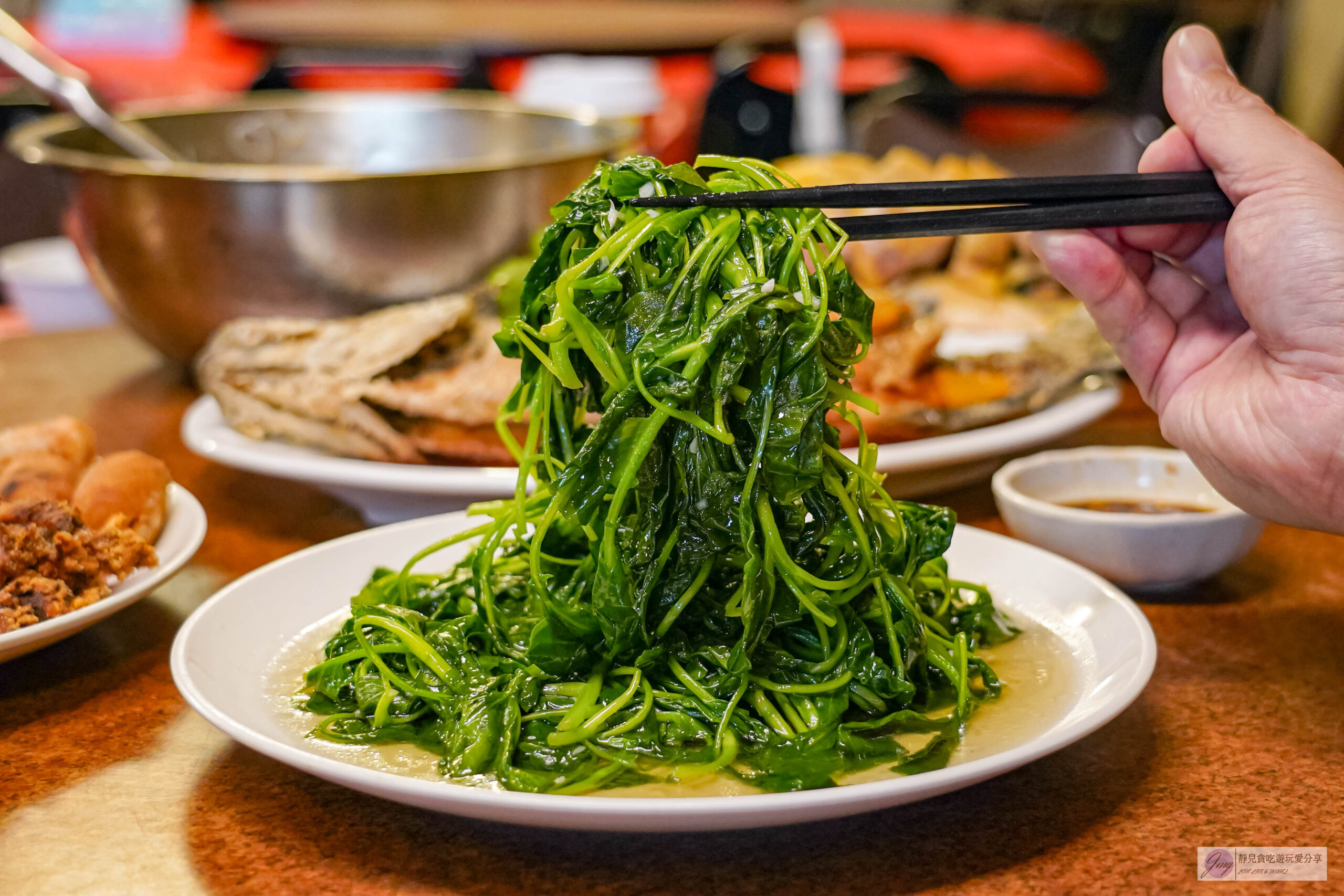 有雞料理-隱藏在深山裡!預約制,在地17年老舊鐵皮飼料廠裡的傳統台式料理,份量超大的放山土雞、浮誇鋼盆的芋頭米粉湯 @靜兒貪吃遊玩愛分享 有雞料理-隱藏在深山裡!預約制,在地17年老舊鐵皮飼料廠裡的傳統台式料理,份量超大的放山土雞、浮誇鋼盆的芋頭米粉湯 @靜兒貪吃遊玩愛分享