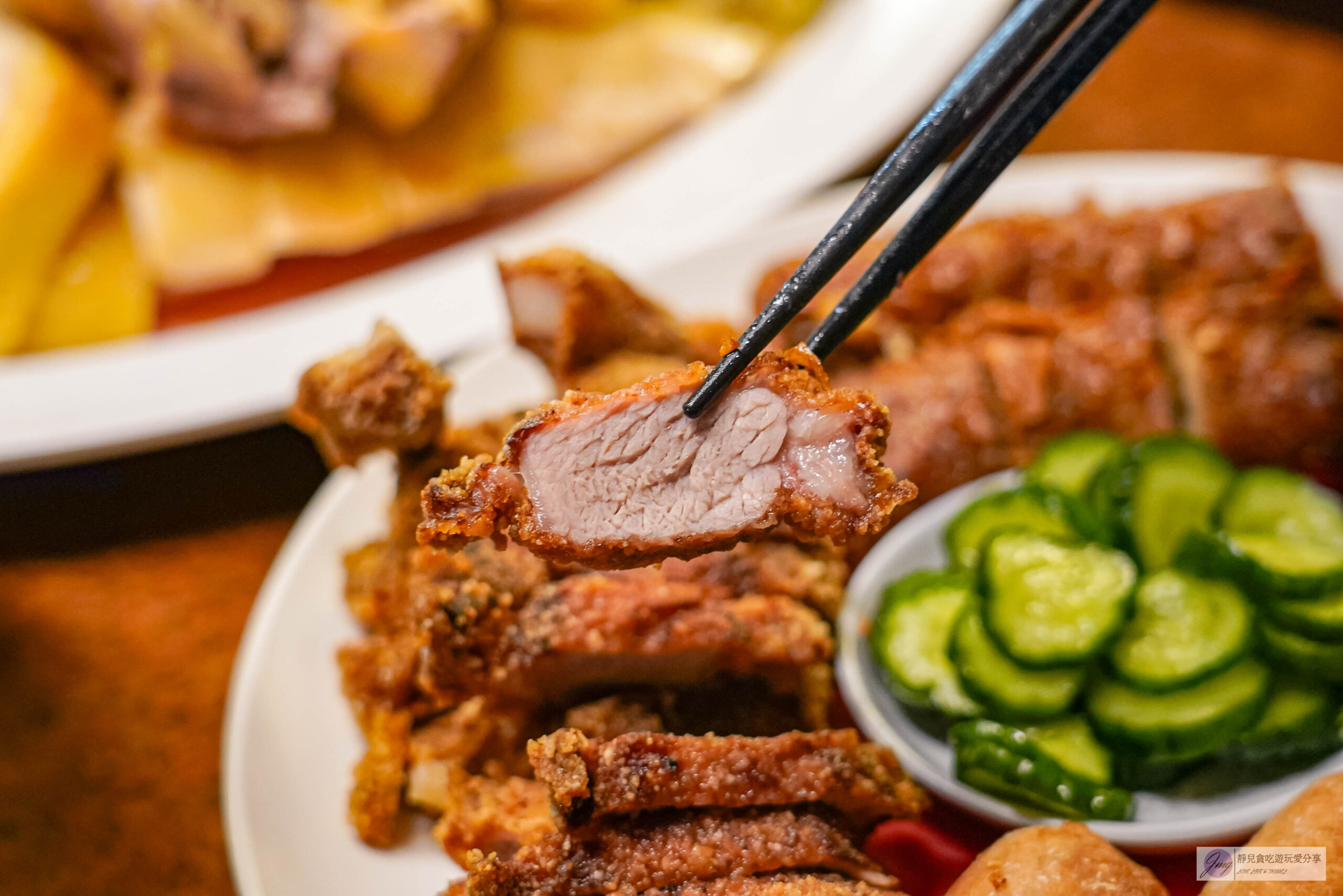 有雞料理-隱藏在深山裡！預約制，在地17年老舊鐵皮飼料廠裡的傳統台式料理，份量超大的放山土雞、浮誇鋼盆的芋頭米粉湯 @靜兒貪吃遊玩愛分享
