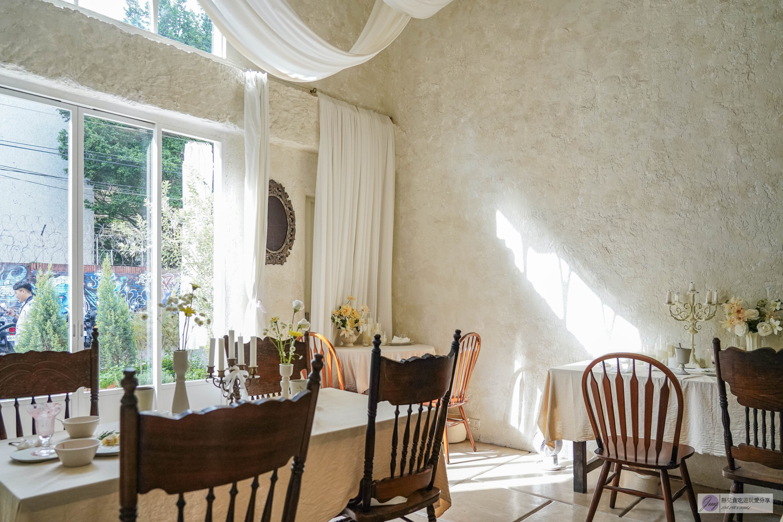 馥約fuyue-全預約制!歐式教堂浪漫風格甜點店,儀式感氛圍十足,每一口都驚豔的精緻草莓甜點饗宴/鄰近中原大學 @靜兒貪吃遊玩愛分享 馥約fuyue-全預約制!歐式教堂浪漫風格甜點店,儀式感氛圍十足,每一口都驚豔的精緻草莓甜點饗宴/鄰近中原大學 @靜兒貪吃遊玩愛分享