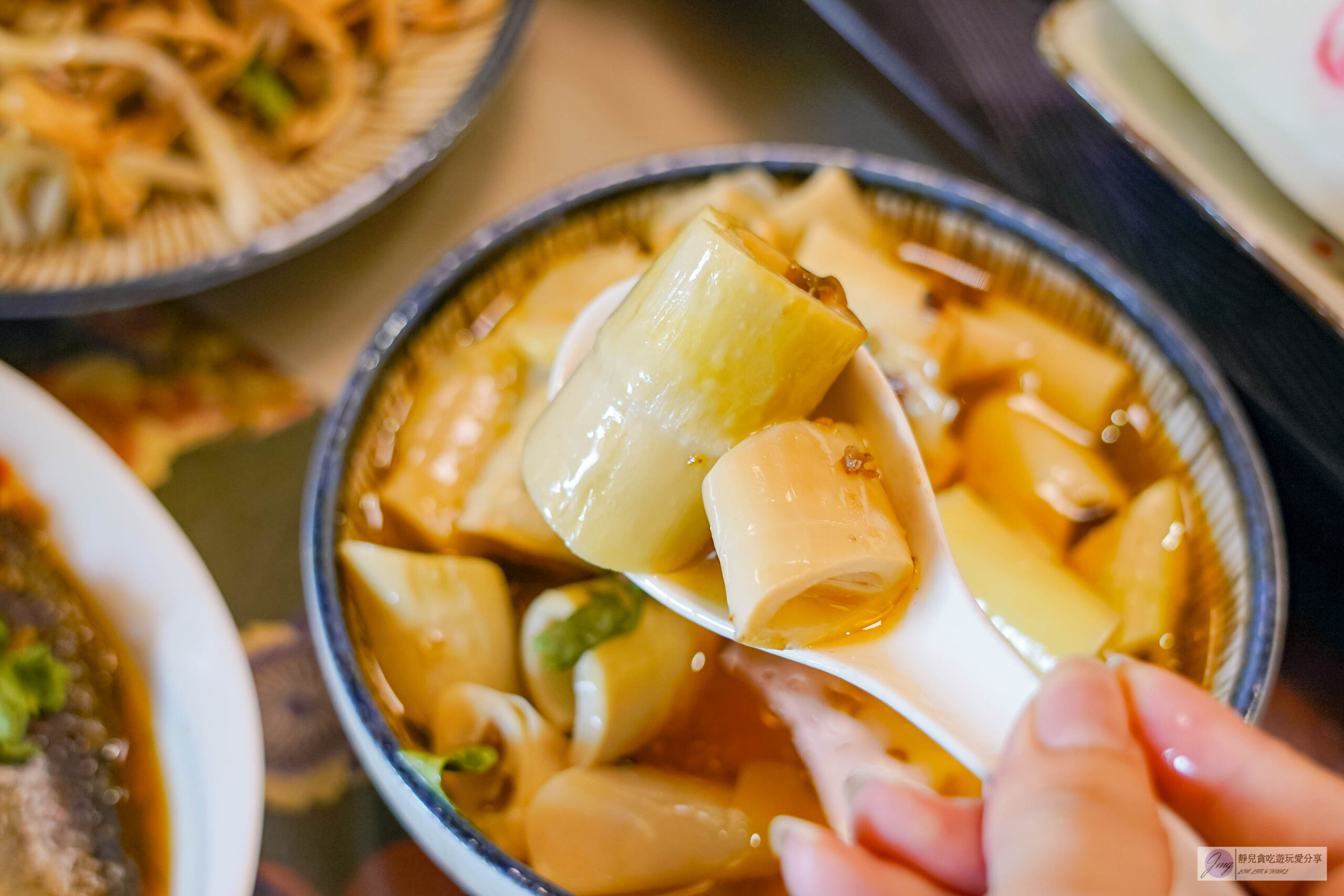溪友緣風味料理餐廳-隱藏老街巷弄內!每日限量10份預約才吃得到的包二奶,梅干扣肉刀工超強,有創意的客家特色菜/鄰近大溪老街 @靜兒貪吃遊玩愛分享 溪友緣風味料理餐廳-隱藏老街巷弄內!每日限量10份預約才吃得到的包二奶,梅干扣肉刀工超強,有創意的客家特色菜/鄰近大溪老街 @靜兒貪吃遊玩愛分享