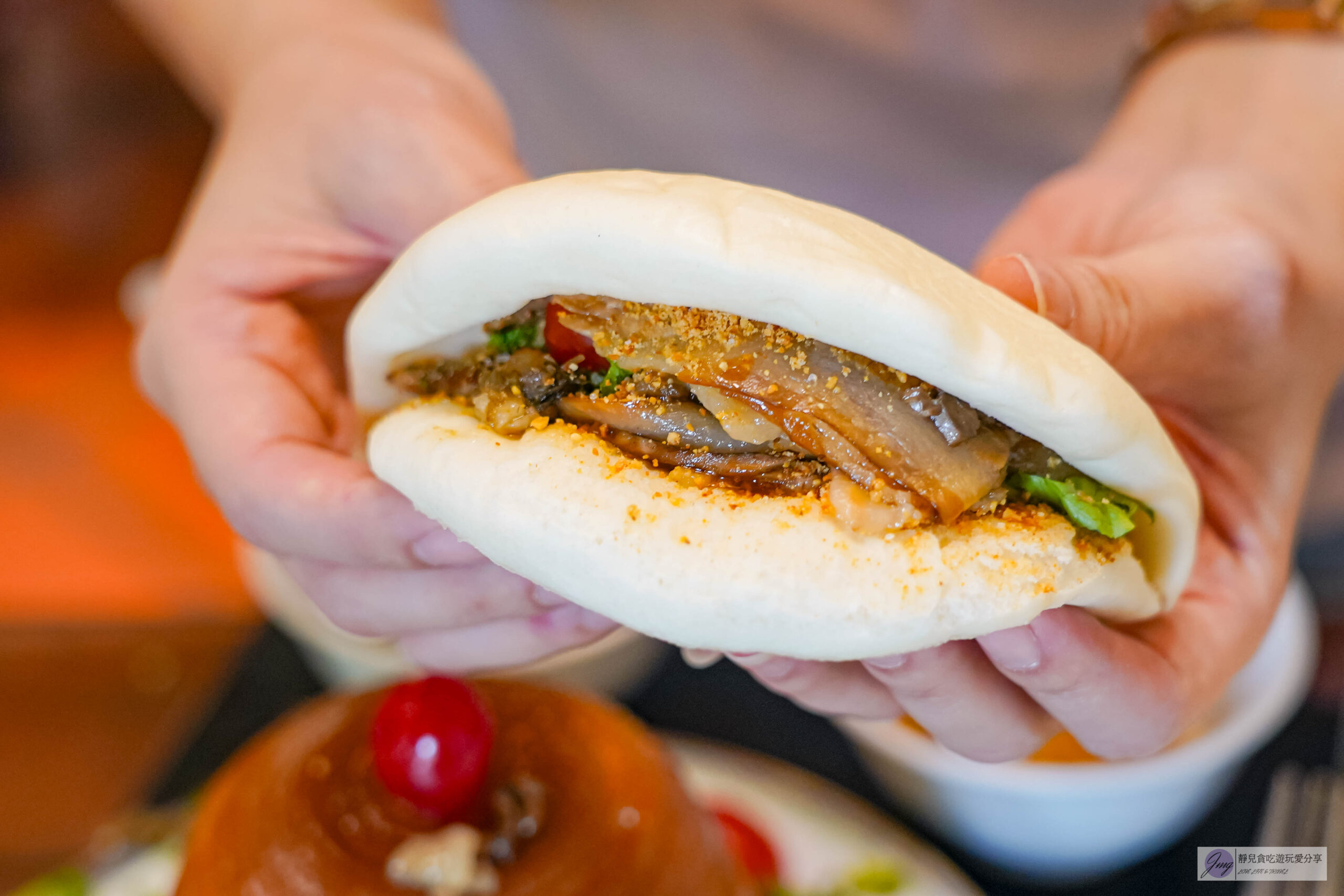 溪友緣風味料理餐廳-隱藏老街巷弄內!每日限量10份預約才吃得到的包二奶,梅干扣肉刀工超強,有創意的客家特色菜/鄰近大溪老街 @靜兒貪吃遊玩愛分享 溪友緣風味料理餐廳-隱藏老街巷弄內!每日限量10份預約才吃得到的包二奶,梅干扣肉刀工超強,有創意的客家特色菜/鄰近大溪老街 @靜兒貪吃遊玩愛分享