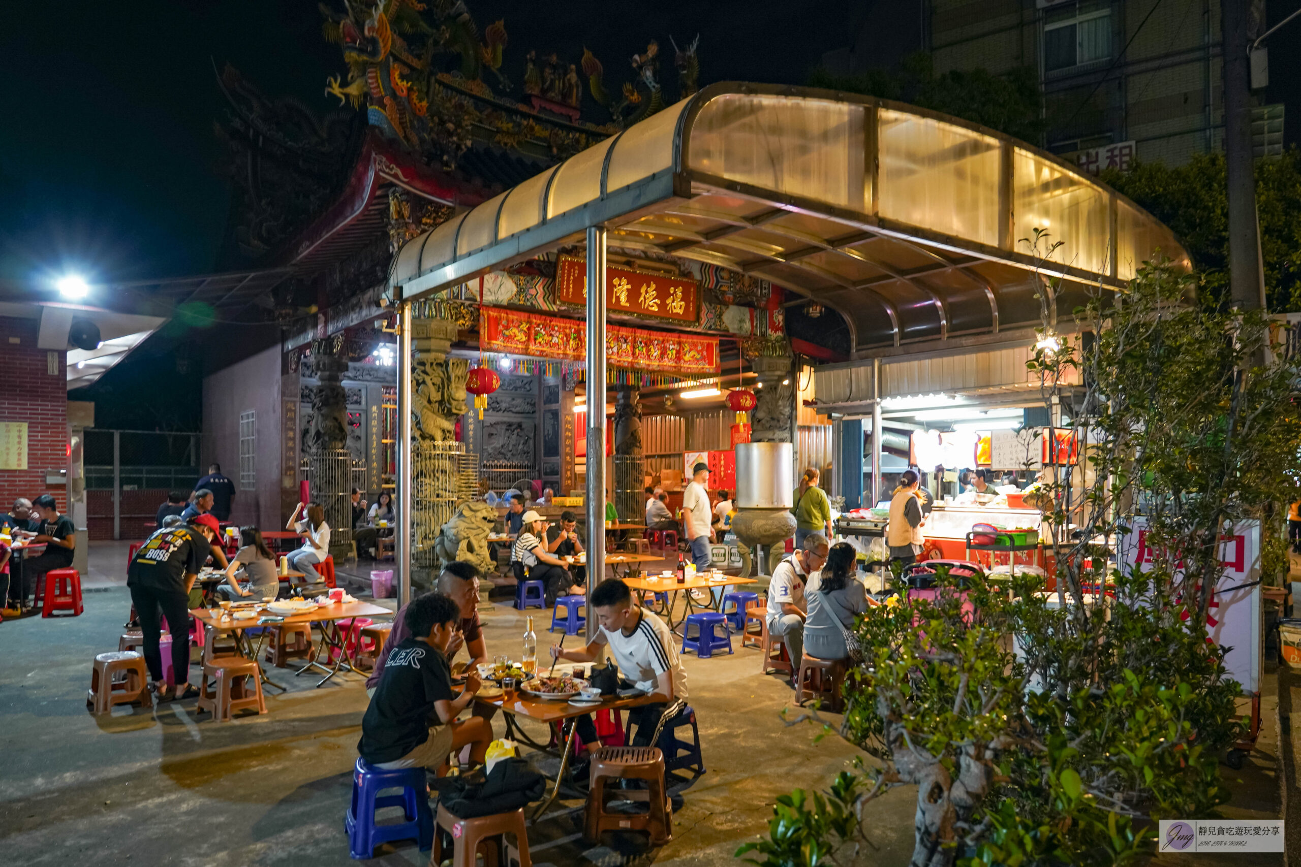 福龍宮廟口快炒-越晚越熱鬧的土地公廟！在地人才知道的隱藏版熱炒，有神明加持的露天快炒/鄰近馬祖新村 @靜兒貪吃遊玩愛分享