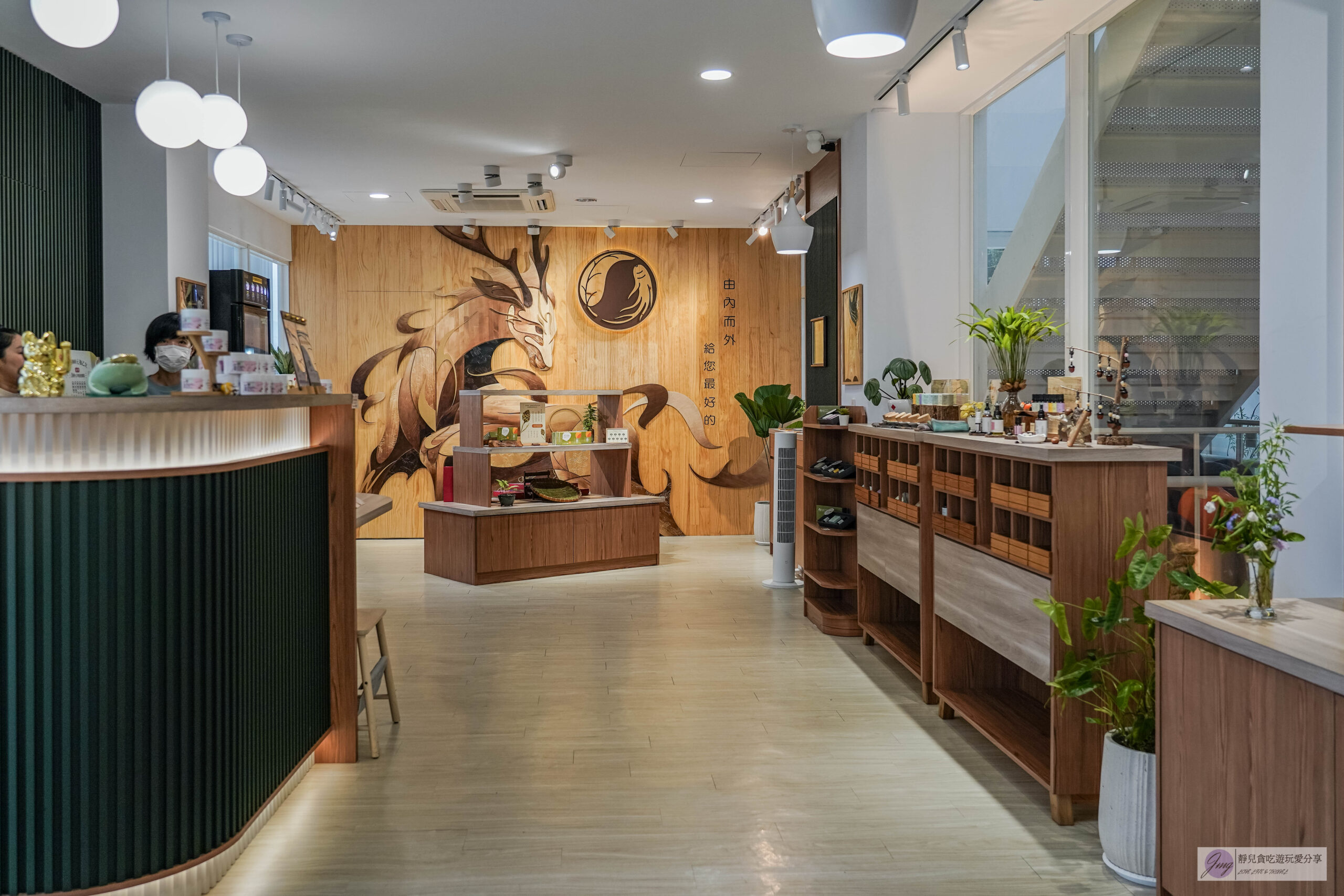日月町複合式商場-國道六號最美休息驛站！結合市集、文創、美食、伴手禮的複合式商場/鄰近愛蘭交流道 @靜兒貪吃遊玩愛分享
