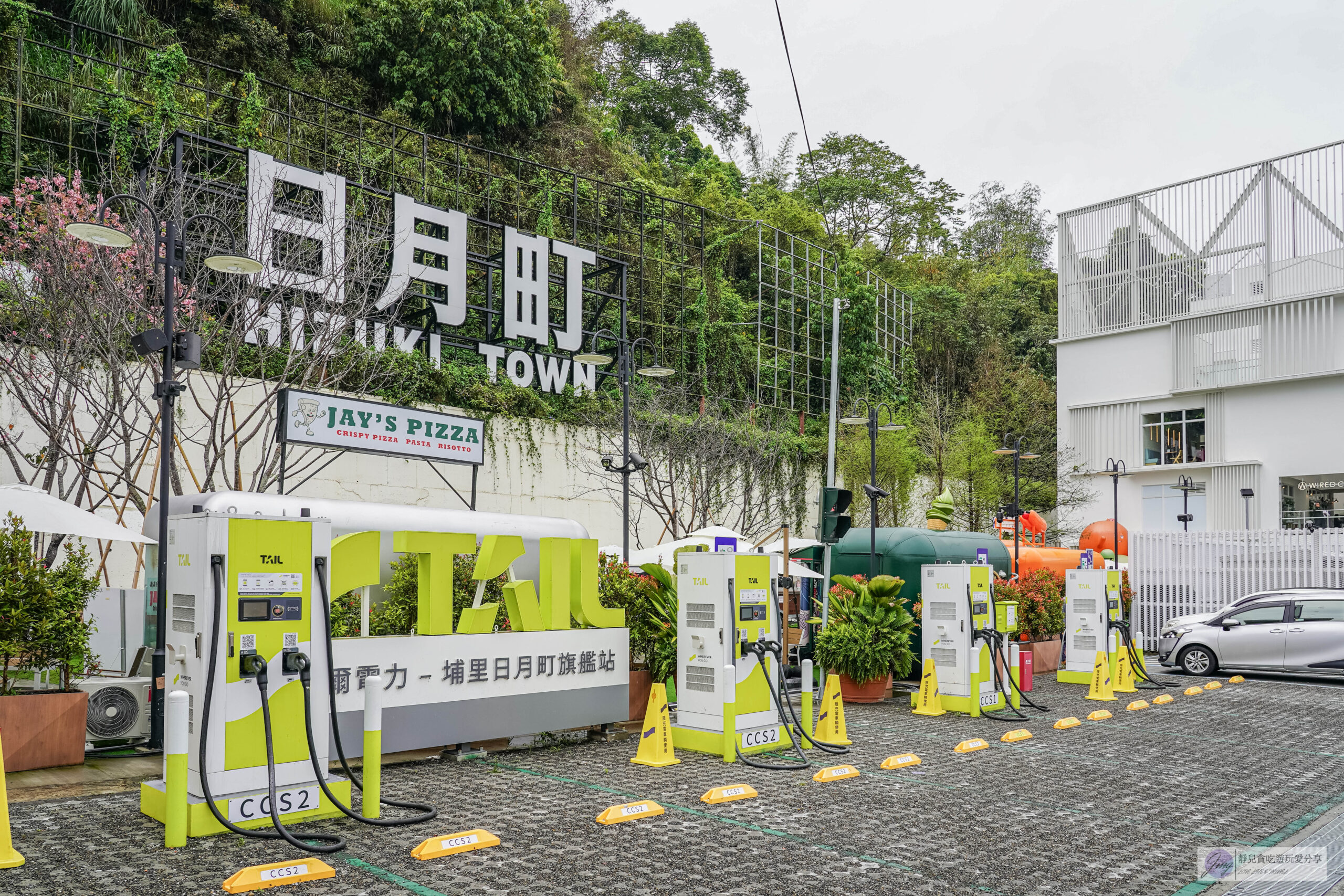 日月町複合式商場-國道六號最美休息驛站!結合市集、文創、美食、伴手禮的複合式商場/鄰近愛蘭交流道 @靜兒貪吃遊玩愛分享 日月町複合式商場-國道六號最美休息驛站!結合市集、文創、美食、伴手禮的複合式商場/鄰近愛蘭交流道 @靜兒貪吃遊玩愛分享