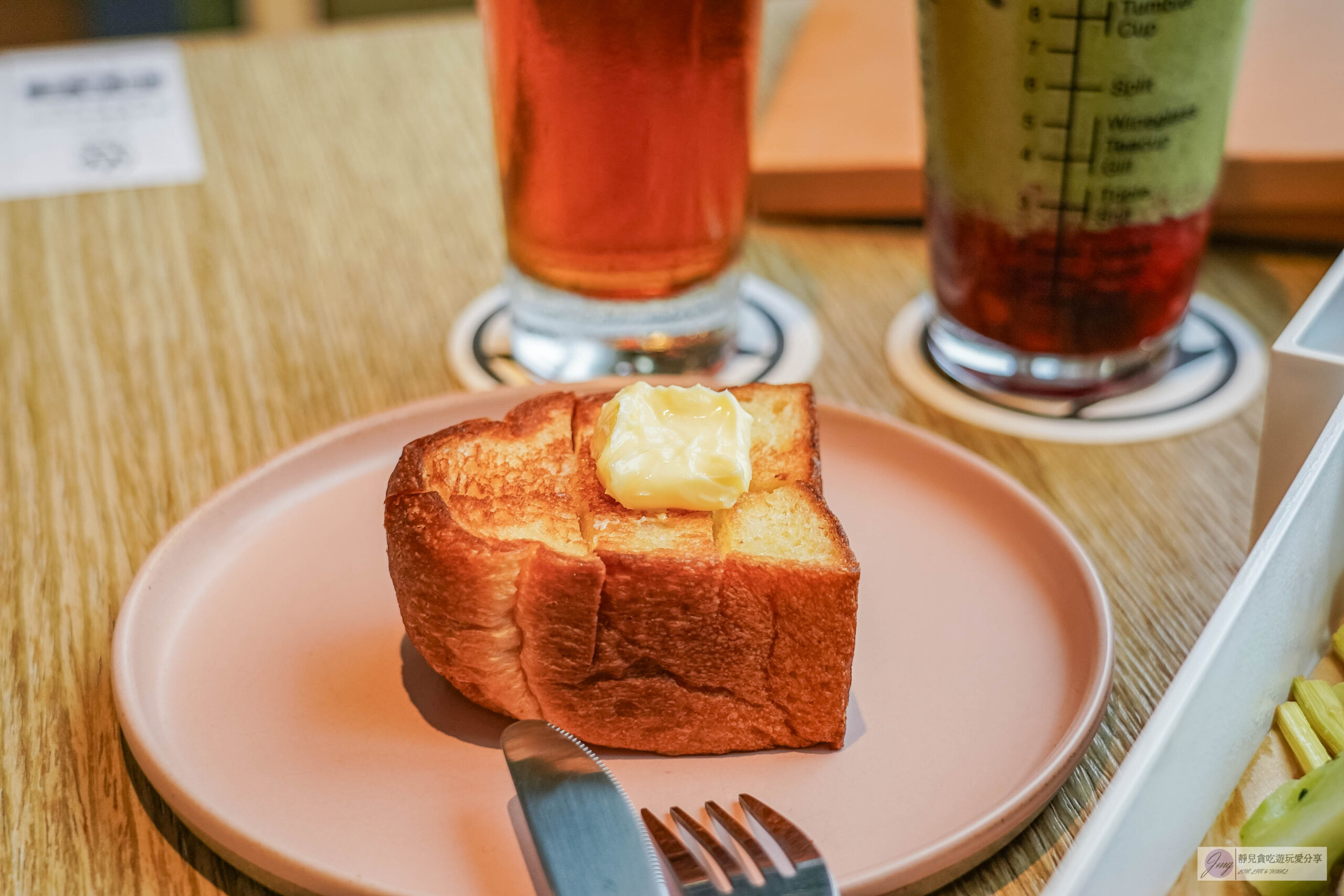 日月町複合式商場-國道六號最美休息驛站！結合市集、文創、美食、伴手禮的複合式商場/鄰近愛蘭交流道 @靜兒貪吃遊玩愛分享