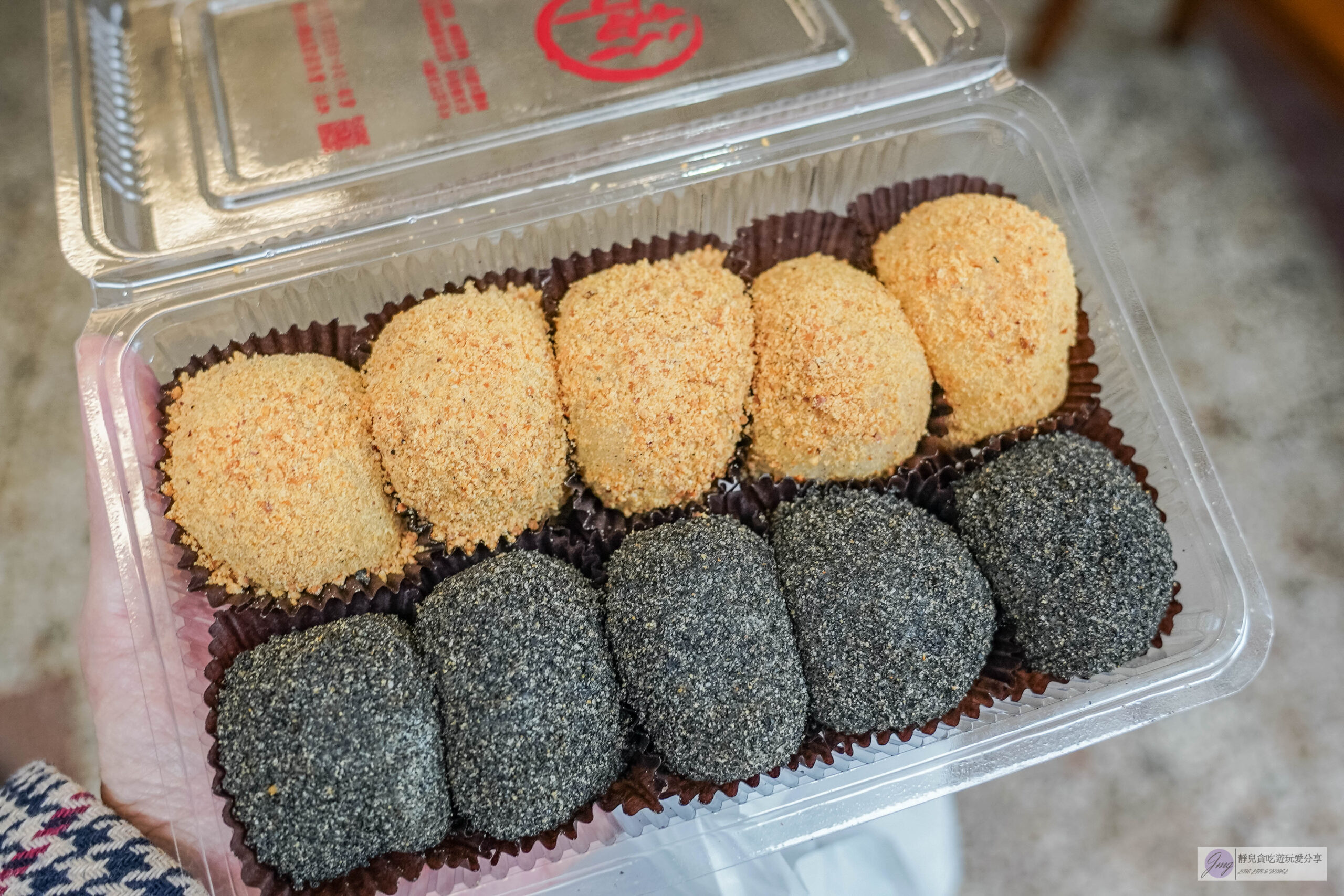御之屋麻糬-在地超過20年!傳承兩代,當日新鮮現做,鹹甜皆有,有內餡花生小麻糬1盒只要120元/鄰近豐原廟東夜市 @靜兒貪吃遊玩愛分享 御之屋麻糬-在地超過20年!傳承兩代,當日新鮮現做,鹹甜皆有,有內餡花生小麻糬1盒只要120元/鄰近豐原廟東夜市 @靜兒貪吃遊玩愛分享