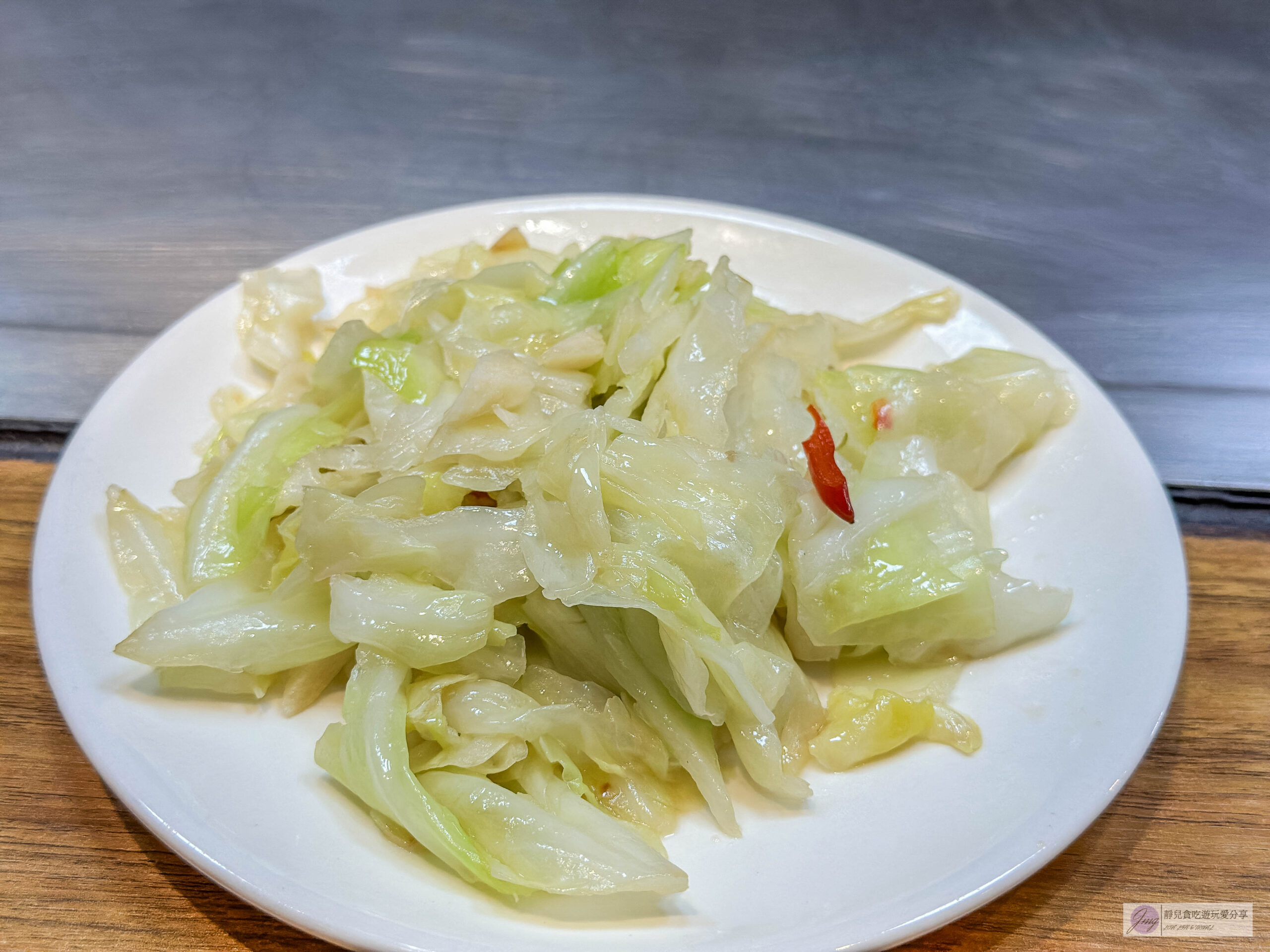 美花鐵板燒-人氣文青鐵板燒，香煎鯖魚只要240元，脆皮香煎雞腿排超推/藝文特區美食 @靜兒貪吃遊玩愛分享