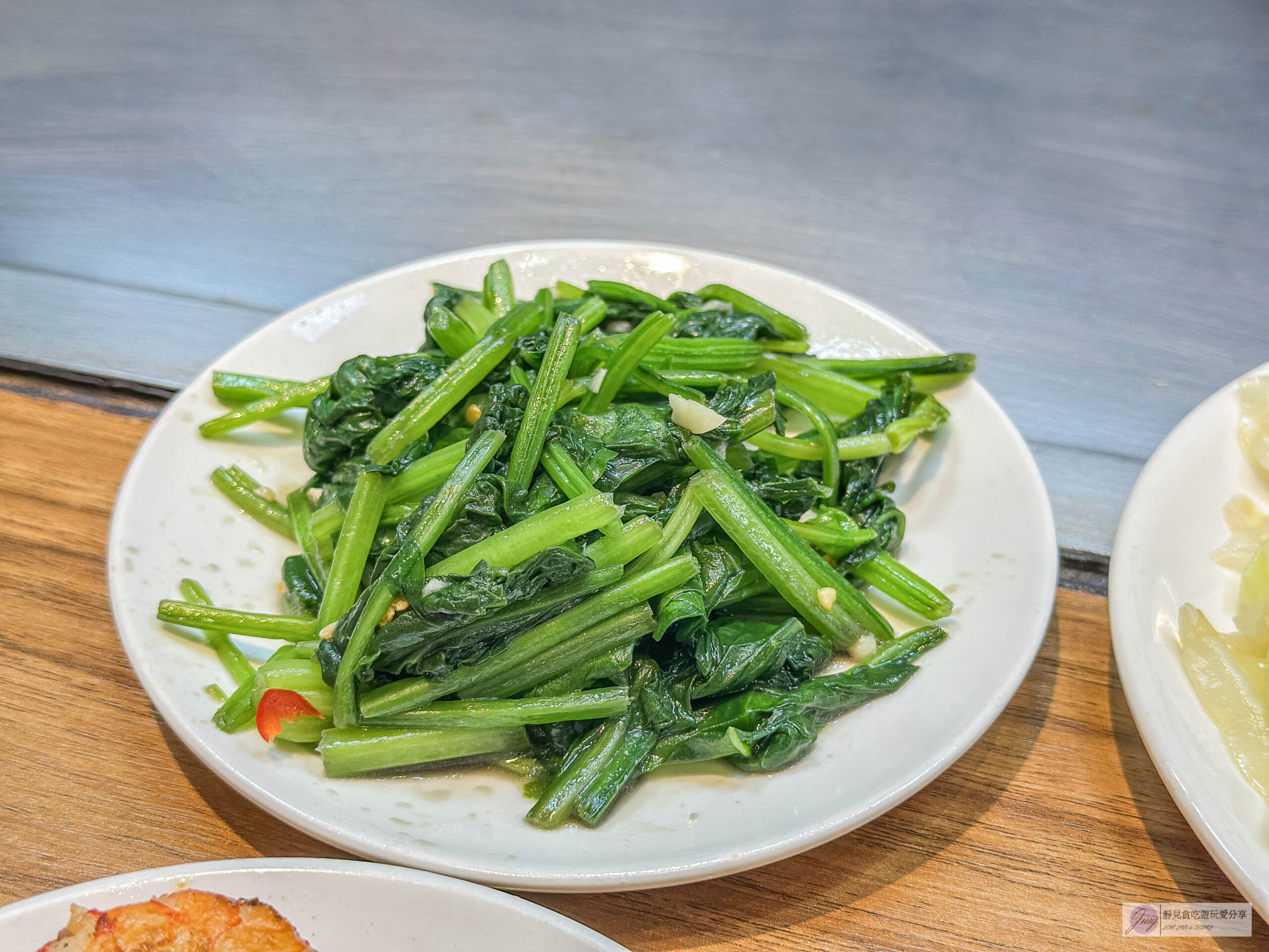 美花鐵板燒-人氣文青鐵板燒，香煎鯖魚只要240元，脆皮香煎雞腿排超推/藝文特區美食 @靜兒貪吃遊玩愛分享