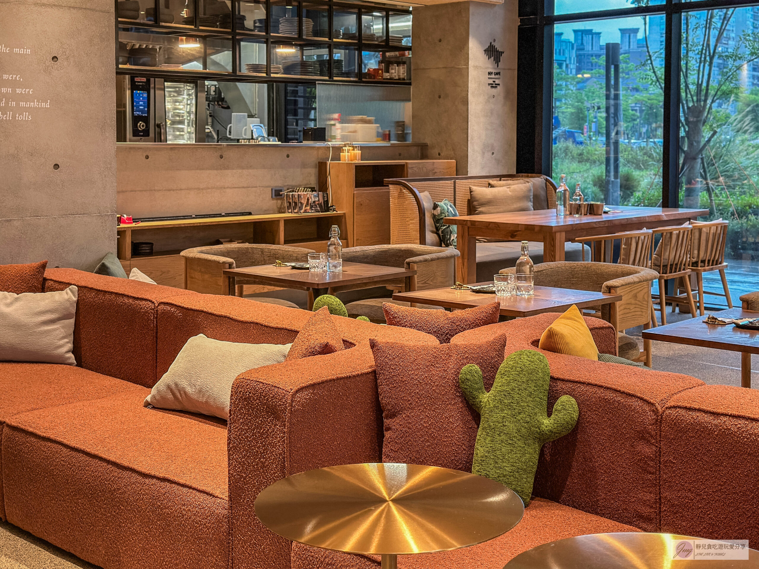 浮島溪 S&ouml;t cafe Rivulet-小檜溪重劃區質感咖啡廳！沈穩內斂簡約北歐風格，外酥內軟Q的水滴鬆餅 @靜兒貪吃遊玩愛分享