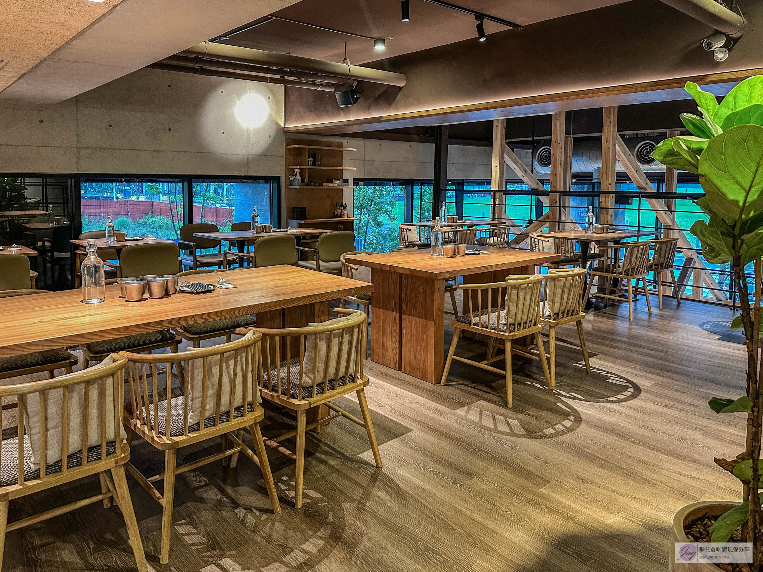 浮島溪 Söt cafe Rivulet-小檜溪重劃區質感咖啡廳!沈穩內斂簡約北歐風格,外酥內軟Q的水滴鬆餅 @靜兒貪吃遊玩愛分享 浮島溪 Söt cafe Rivulet-小檜溪重劃區質感咖啡廳!沈穩內斂簡約北歐風格,外酥內軟Q的水滴鬆餅 @靜兒貪吃遊玩愛分享