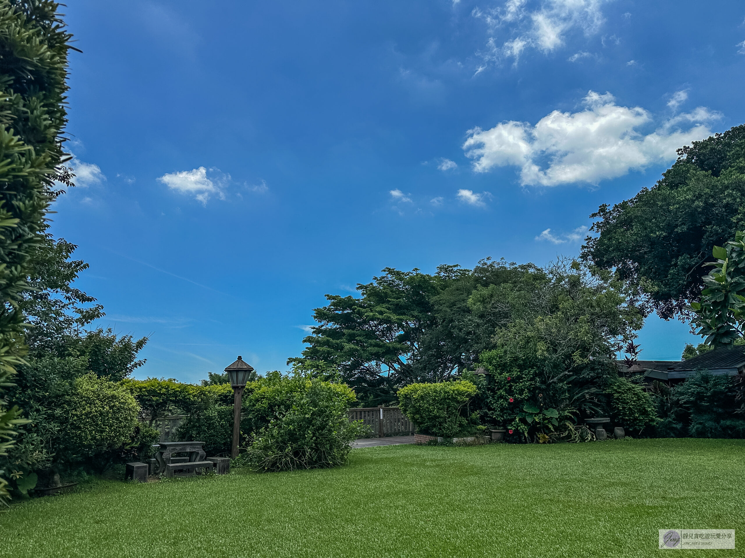 八方園-隱身交流道周邊！百年三合院紅磚古厝，連彭于晏、政商名流也到訪，祖傳40年黑金老菜甫雞必點，總裁宴客套餐推薦/鄰近楊梅交流道 @靜兒貪吃遊玩愛分享