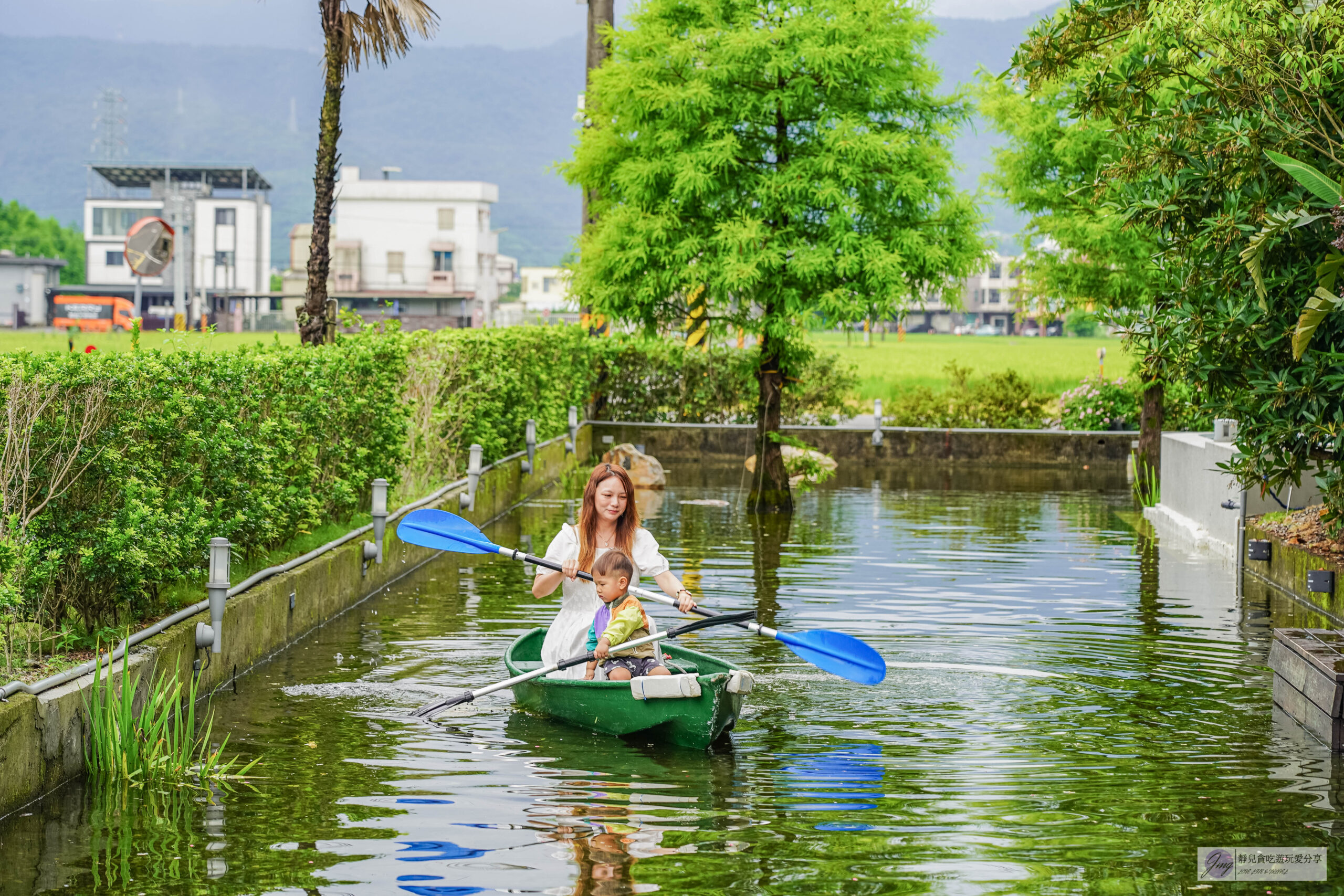 小島天光-藏身田野間的包棟民宿,划船、戶外游泳池、溜滑梯、卡拉OK、麻將桌通通有,還有超Chill的下午茶 @靜兒貪吃遊玩愛分享 小島天光-藏身田野間的包棟民宿,划船、戶外游泳池、溜滑梯、卡拉OK、麻將桌通通有,還有超Chill的下午茶 @靜兒貪吃遊玩愛分享