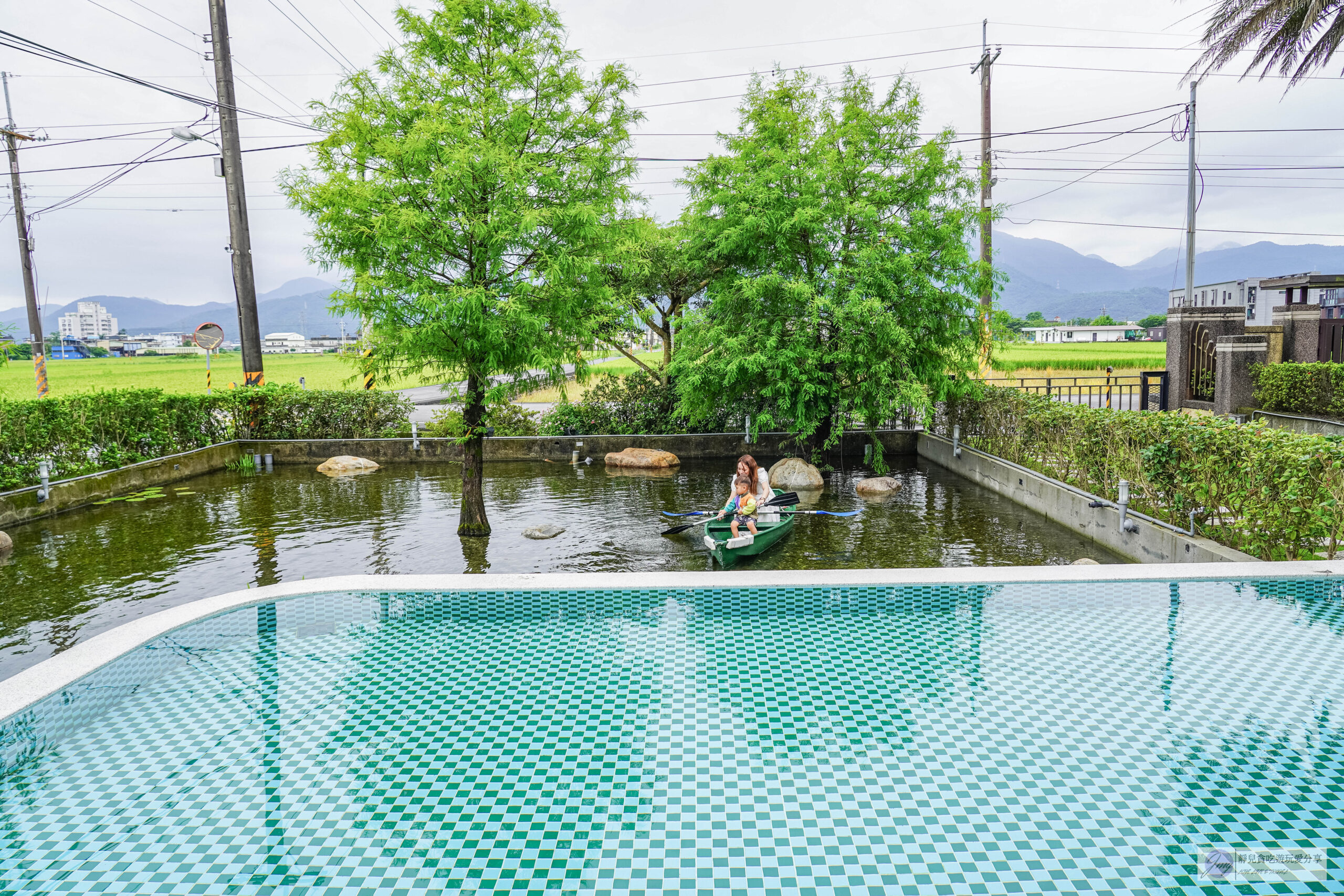 小島天光-藏身田野間的包棟民宿，划船、戶外游泳池、溜滑梯、卡拉OK、麻將桌通通有，還有超Chill的下午茶 @靜兒貪吃遊玩愛分享