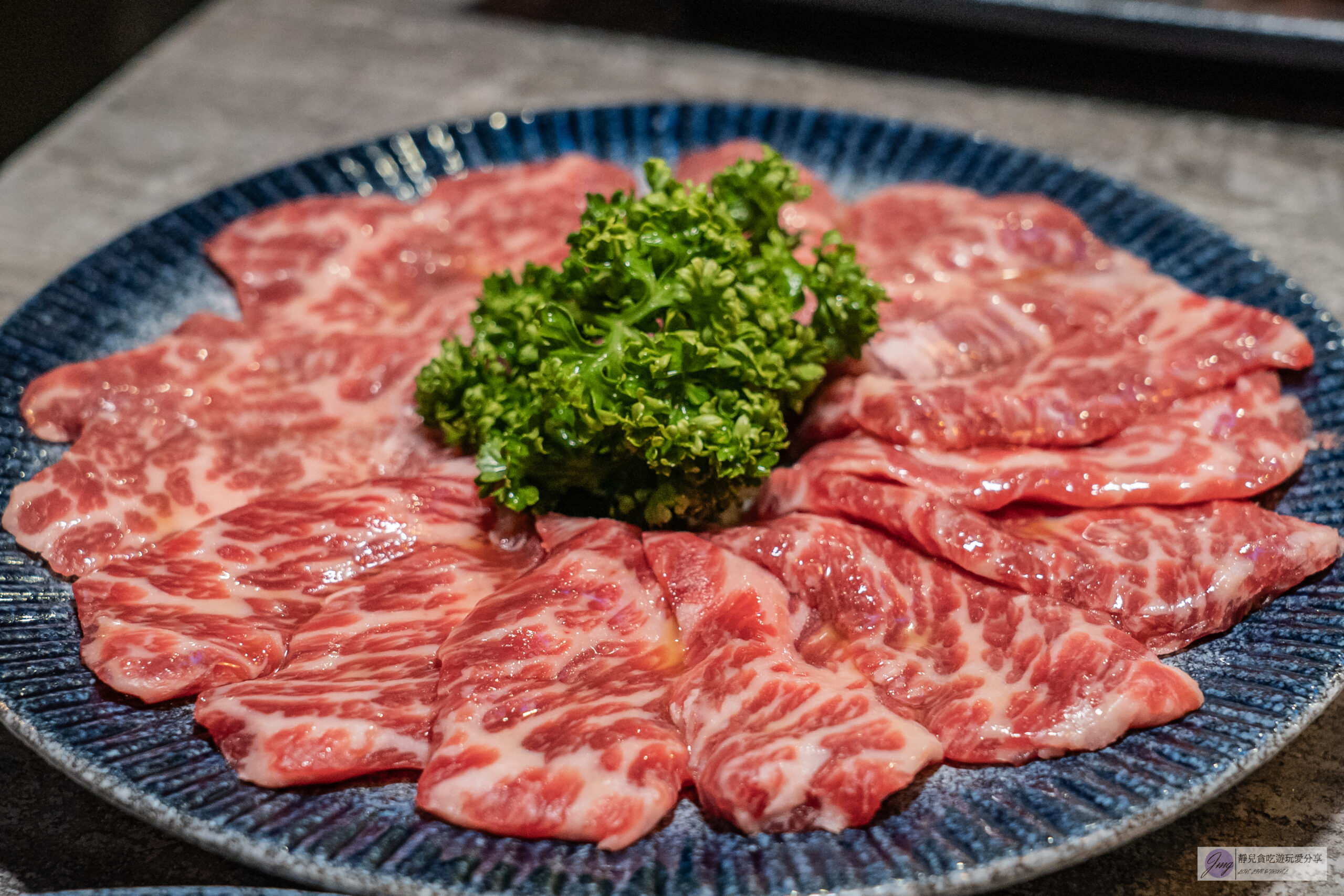 大漠紅頂級燒肉-頂級燒肉899元起推薦！稀有厚切牛舌、松葉蟹干貝、牛小排、現撈泰國蝦吃到飽/鄰近南崁五福夜市 @靜兒貪吃遊玩愛分享