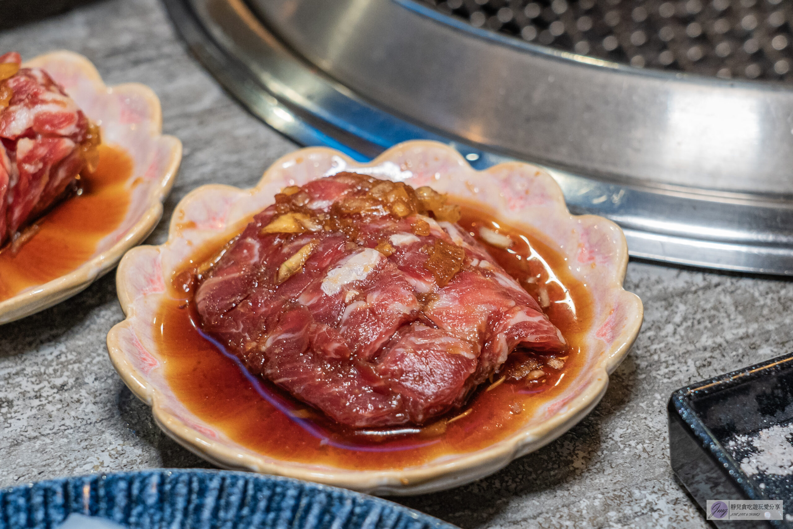 大漠紅頂級燒肉-頂級燒肉899元起推薦！稀有厚切牛舌、松葉蟹干貝、牛小排、現撈泰國蝦吃到飽/鄰近南崁五福夜市 @靜兒貪吃遊玩愛分享
