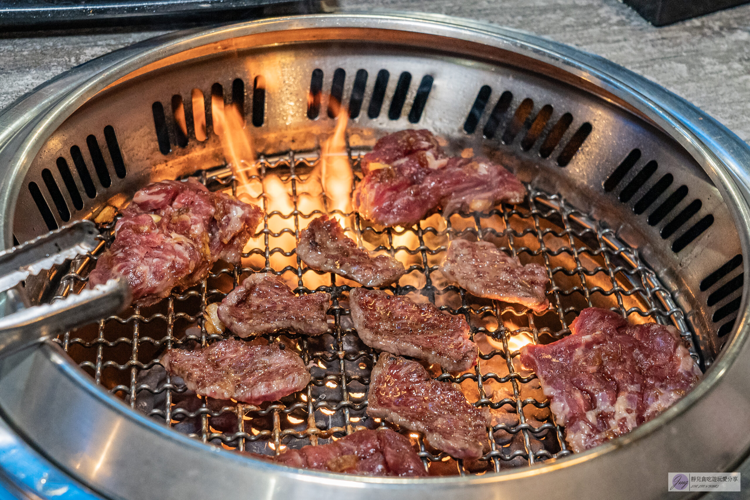 大漠紅頂級燒肉-頂級燒肉899元起推薦！稀有厚切牛舌、松葉蟹干貝、牛小排、現撈泰國蝦吃到飽/鄰近南崁五福夜市 @靜兒貪吃遊玩愛分享