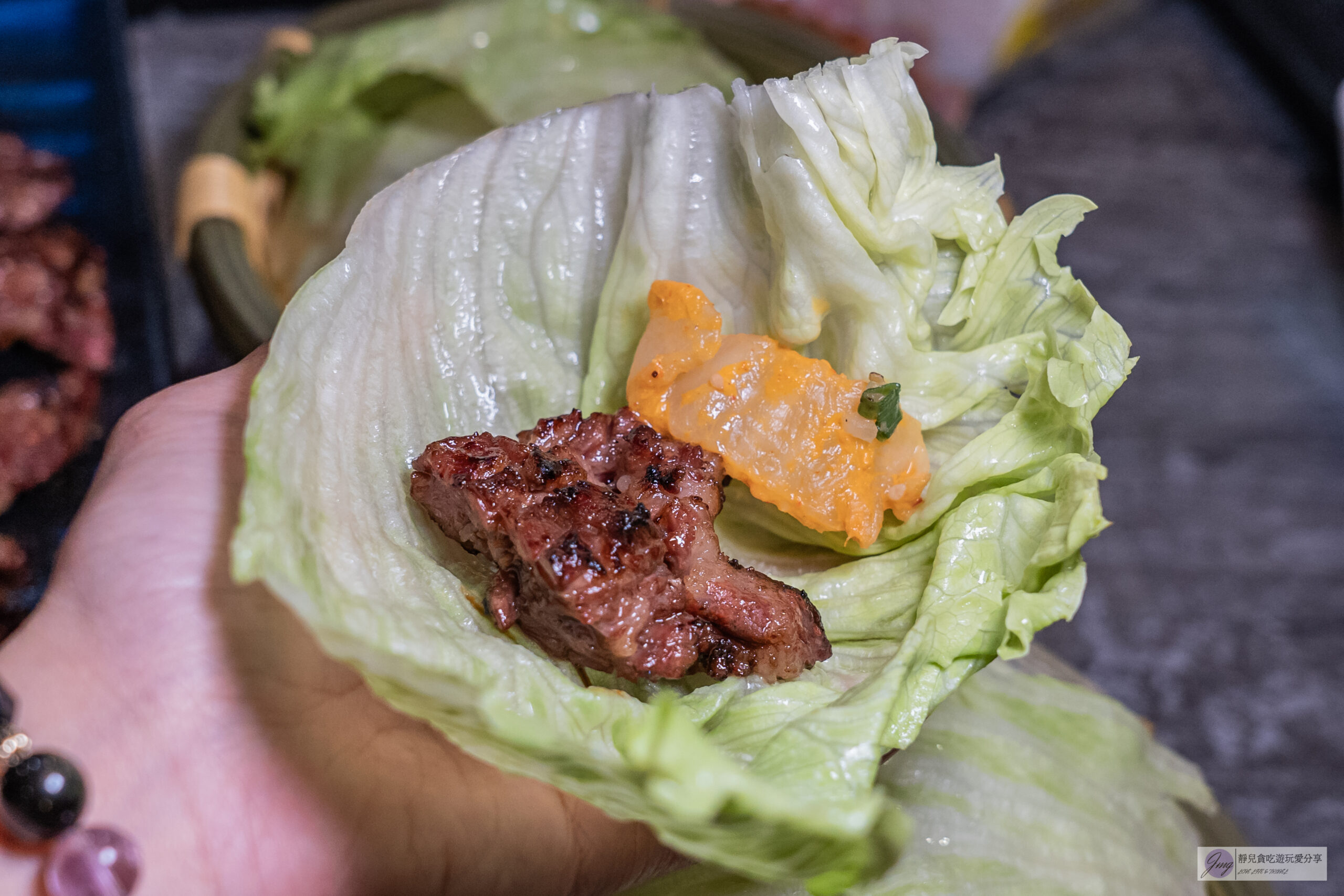 大漠紅頂級燒肉-頂級燒肉899元起推薦！稀有厚切牛舌、松葉蟹干貝、牛小排、現撈泰國蝦吃到飽/鄰近南崁五福夜市 @靜兒貪吃遊玩愛分享