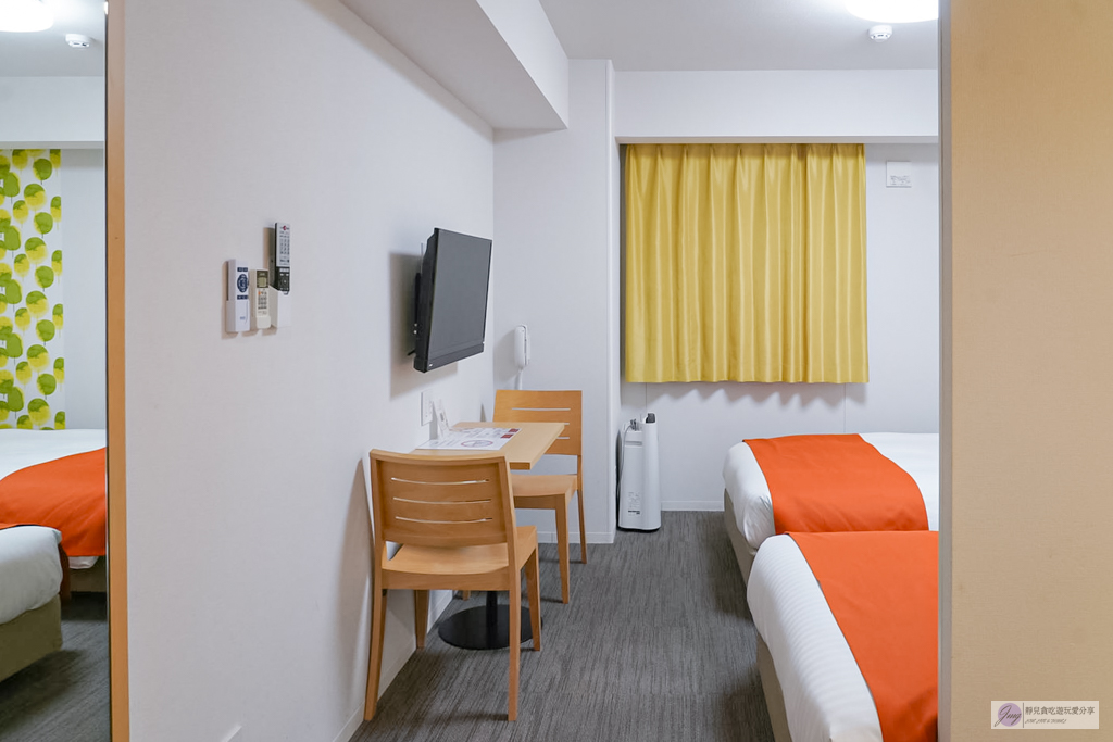 HOTEL SOBIAL 大国町-雙人房一晚兩千有找,空間寬敞舒適,樓下就有LAWSON,大國町站地鐵出口旁 @靜兒貪吃遊玩愛分享 HOTEL SOBIAL 大国町-雙人房一晚兩千有找,空間寬敞舒適,樓下就有LAWSON,大國町站地鐵出口旁 @靜兒貪吃遊玩愛分享