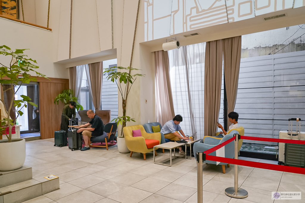 HOTEL SOBIAL 大国町-雙人房一晚兩千有找,空間寬敞舒適,樓下就有LAWSON,大國町站地鐵出口旁 @靜兒貪吃遊玩愛分享 HOTEL SOBIAL 大国町-雙人房一晚兩千有找,空間寬敞舒適,樓下就有LAWSON,大國町站地鐵出口旁 @靜兒貪吃遊玩愛分享