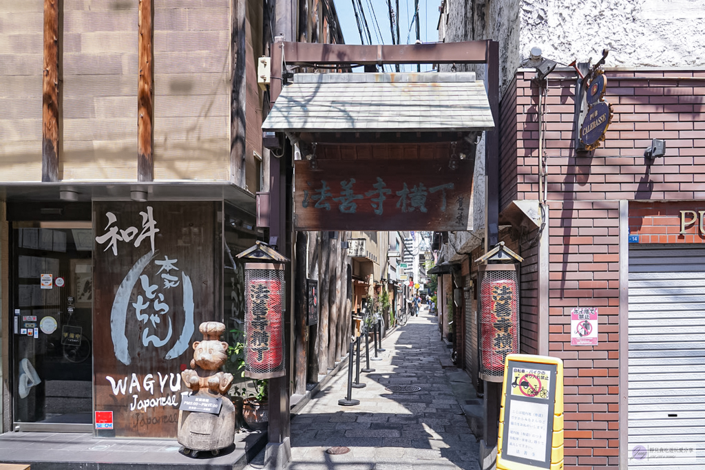 地焼うなぎ 法善寺山かづ-隱藏小巷內！外酥內嫩超驚艷，海膽鰻魚限量10份，超推鮭魚卵鰻魚飯/鄰近難波站 @靜兒貪吃遊玩愛分享
