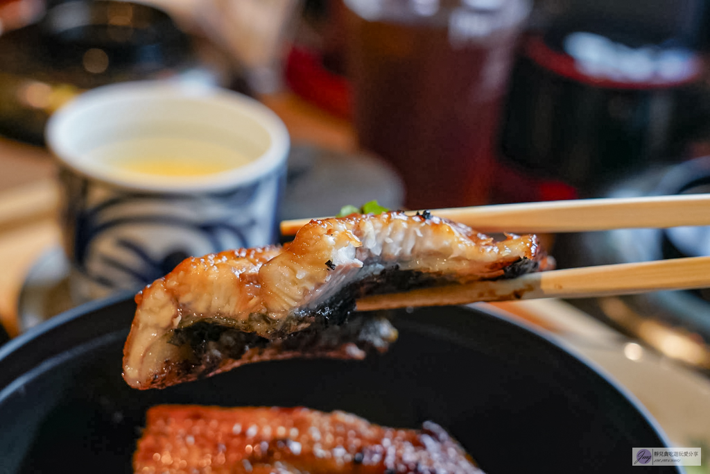 地焼うなぎ 法善寺山かづ-隱藏小巷內！外酥內嫩超驚艷，海膽鰻魚限量10份，超推鮭魚卵鰻魚飯/鄰近難波站 @靜兒貪吃遊玩愛分享
