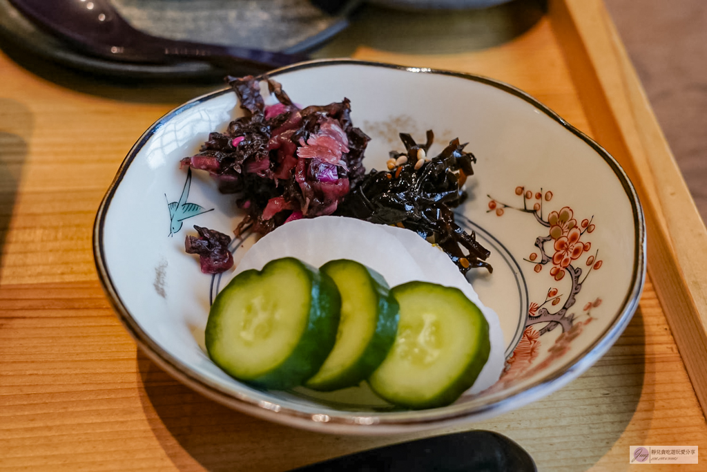 地焼うなぎ 法善寺山かづ-隱藏小巷內！外酥內嫩超驚艷，海膽鰻魚限量10份，超推鮭魚卵鰻魚飯/鄰近難波站 @靜兒貪吃遊玩愛分享