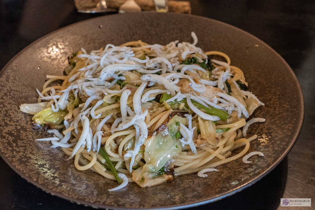 久住酒莊石窯工坊-隱藏在葡萄酒莊！在地人氣窯烤Pizza店，品嚐自家釀製的紅白葡萄酒 @靜兒貪吃遊玩愛分享