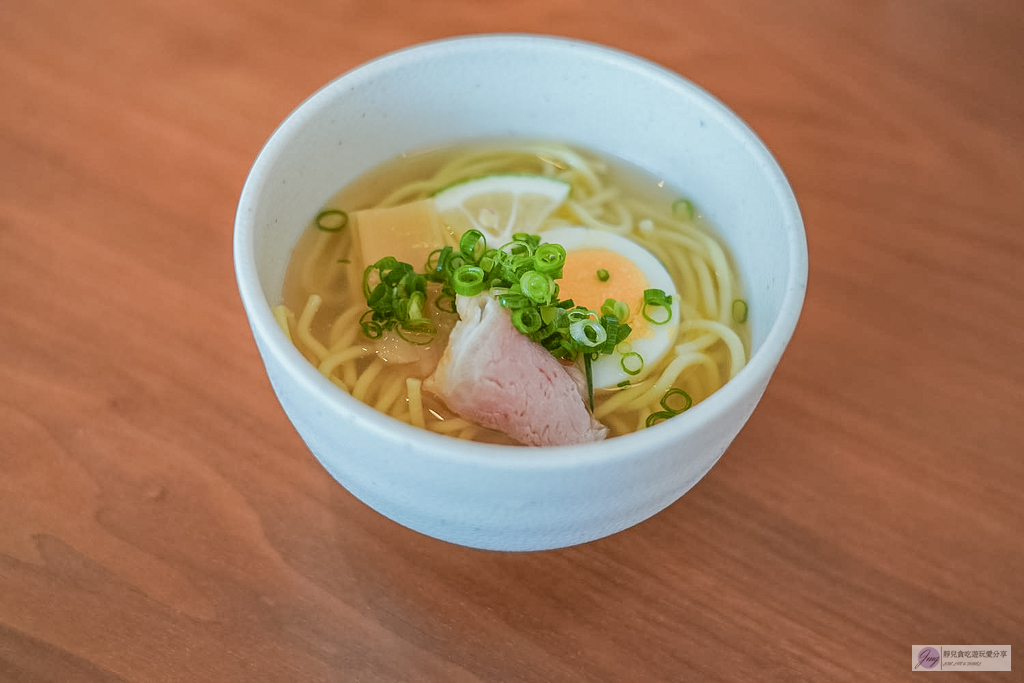 大分JR九州Blossom飯店-絕美無邊際溫泉飯店！七星列車水戸岡大師設計低調奢華，出車站就到，百貨商圈超便利/鄰近大分駅 @靜兒貪吃遊玩愛分享