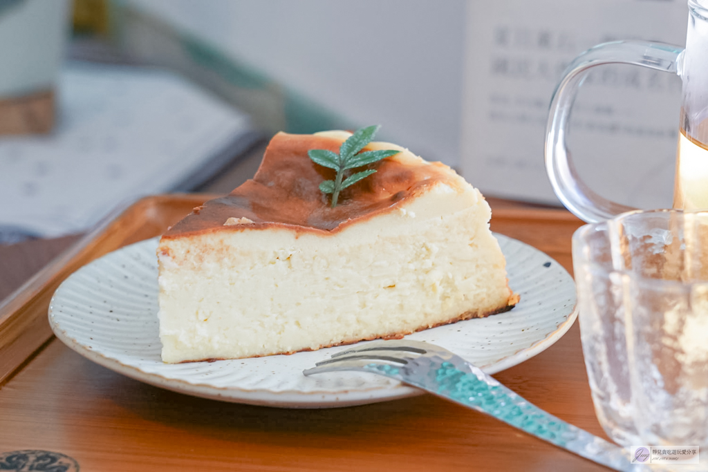 泊堂-隱藏在57年代眷村裡！抹茶海鹽奶蓋剉冰鹹甜清爽又消暑，老宅復古文青風格冰店/憲光二村眷村文化園區 @靜兒貪吃遊玩愛分享